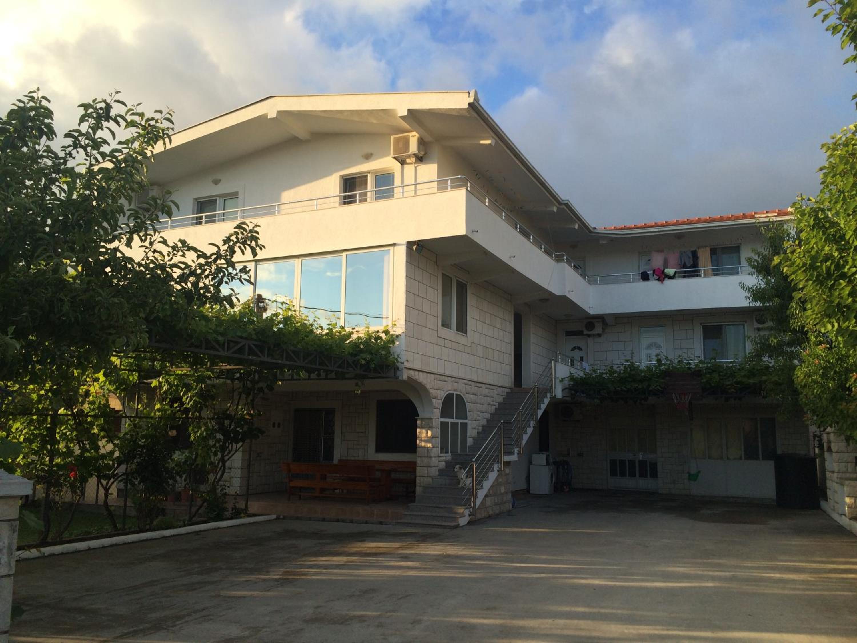 Guest House Lalic view 3