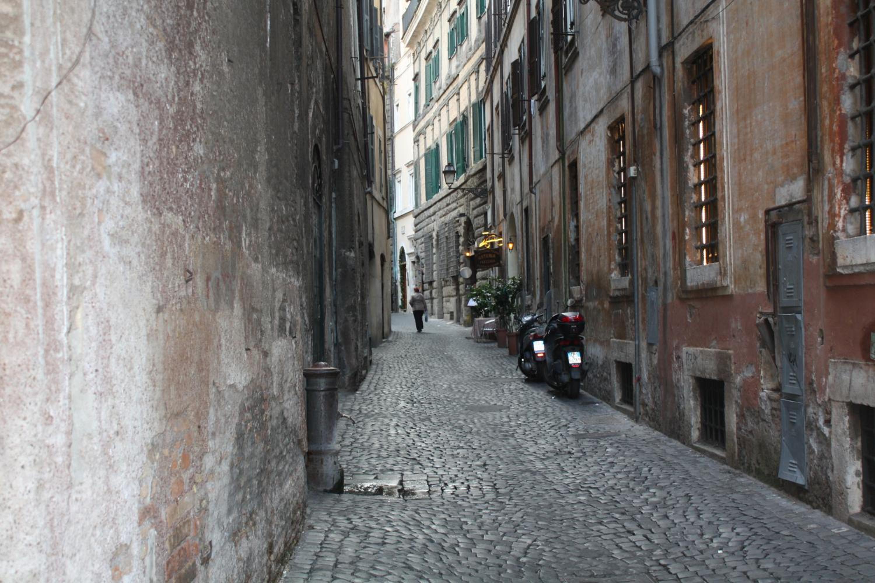 Navona Secret Suite