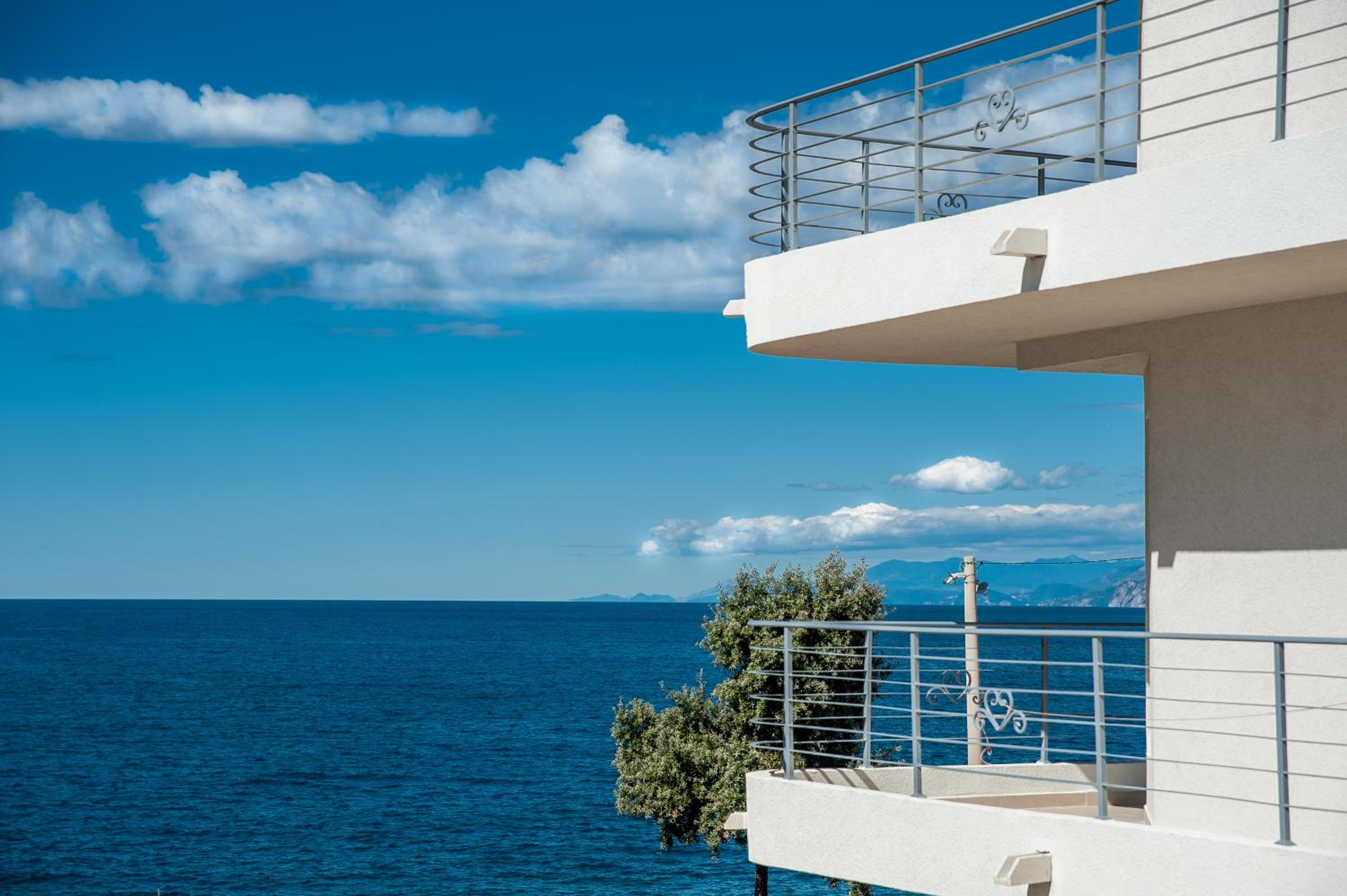 Open Sea Apartments view 5