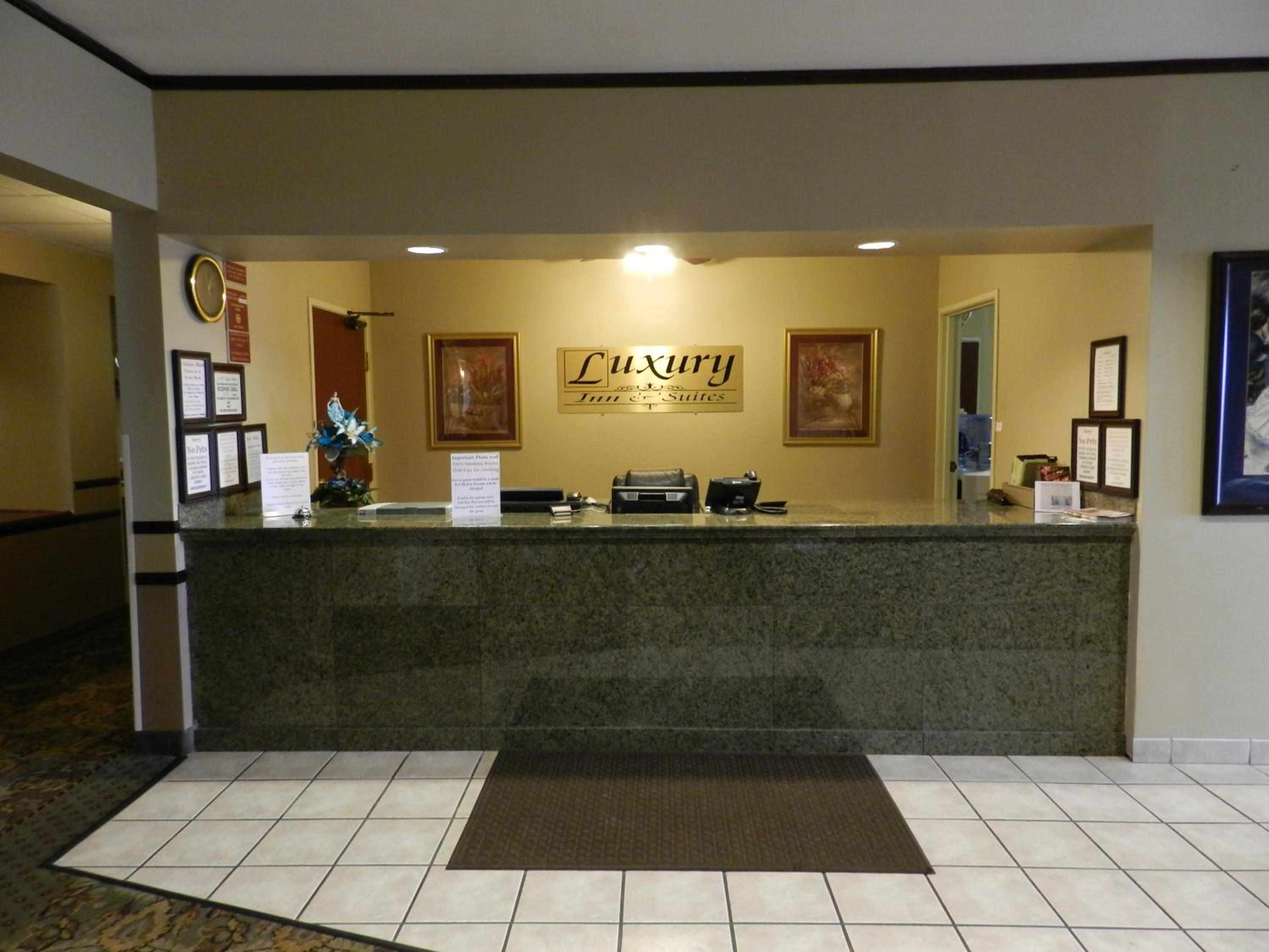 Bay Inn & Suites Troy view 3