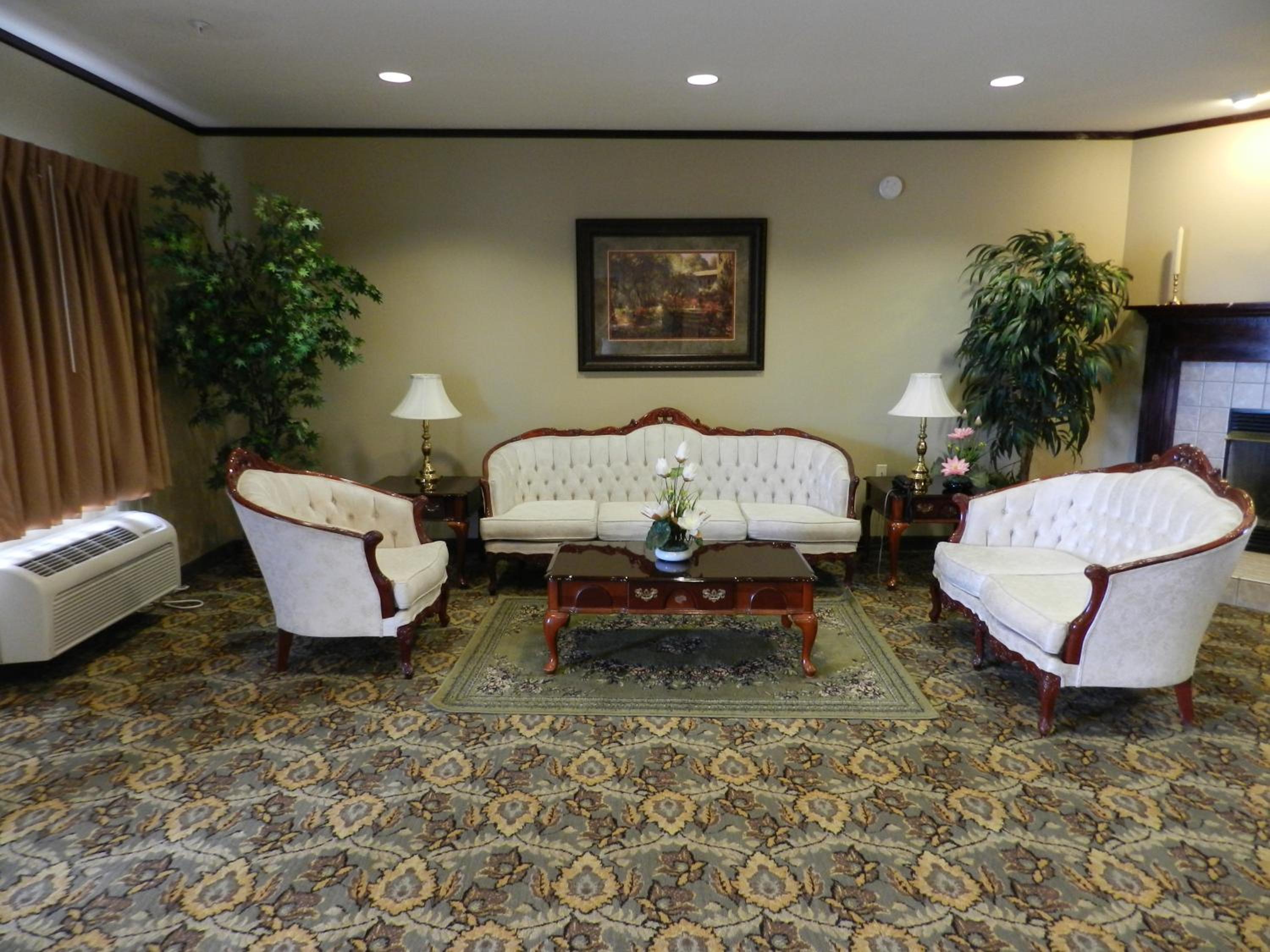 Bay Inn & Suites Troy view 2