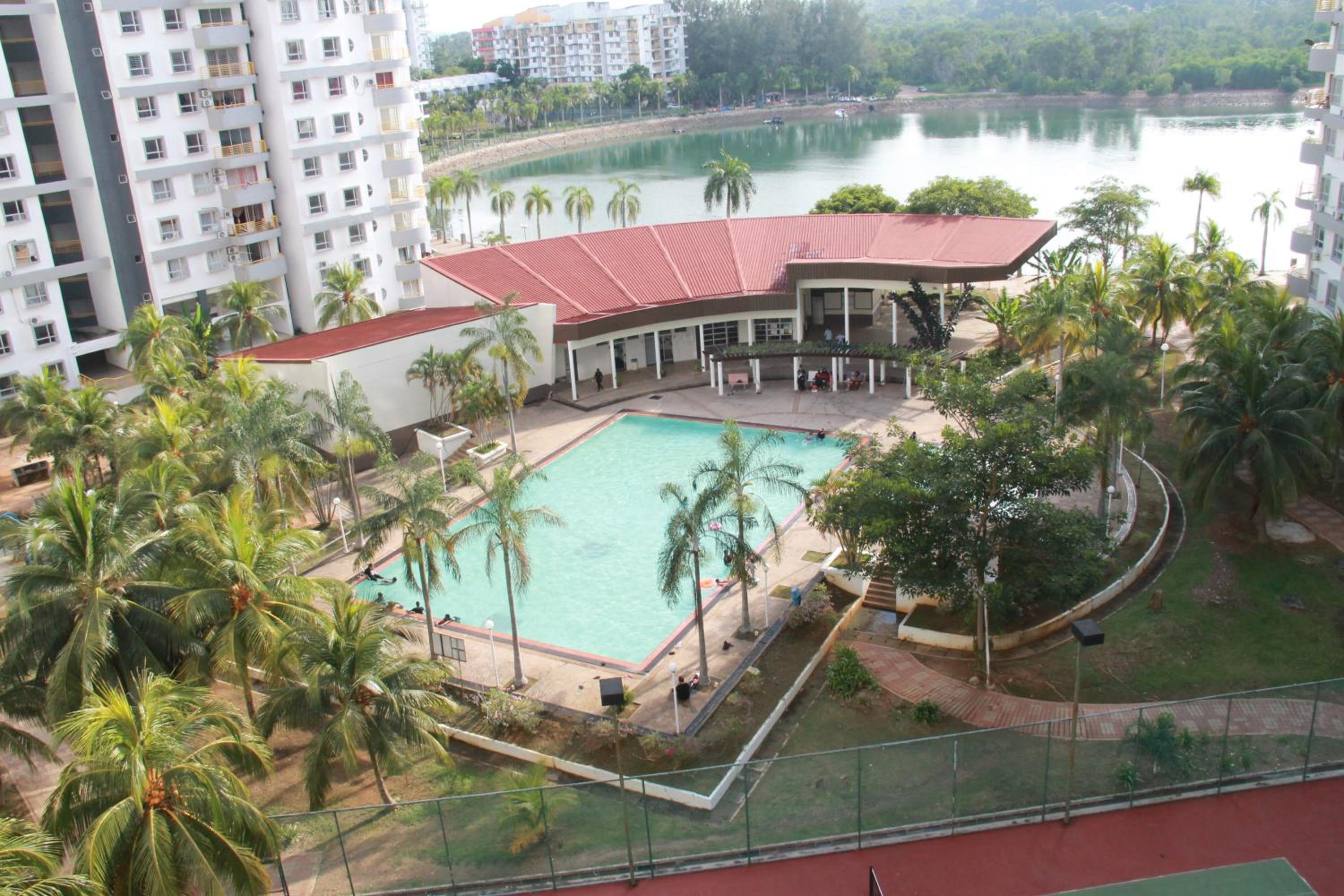 Fullhouse Marina View Villas Apartment photo 6