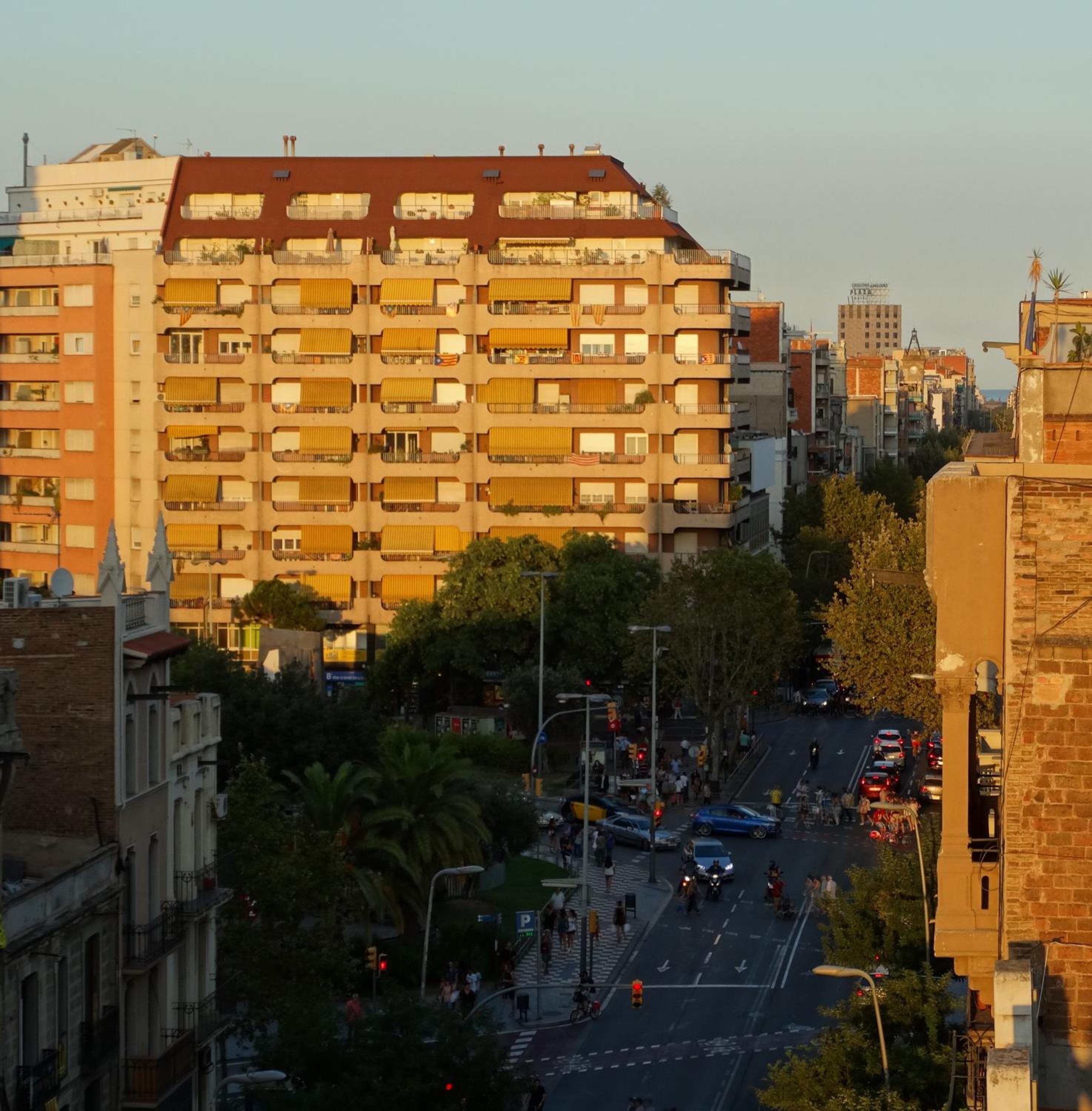 Feel at Sants Apartments