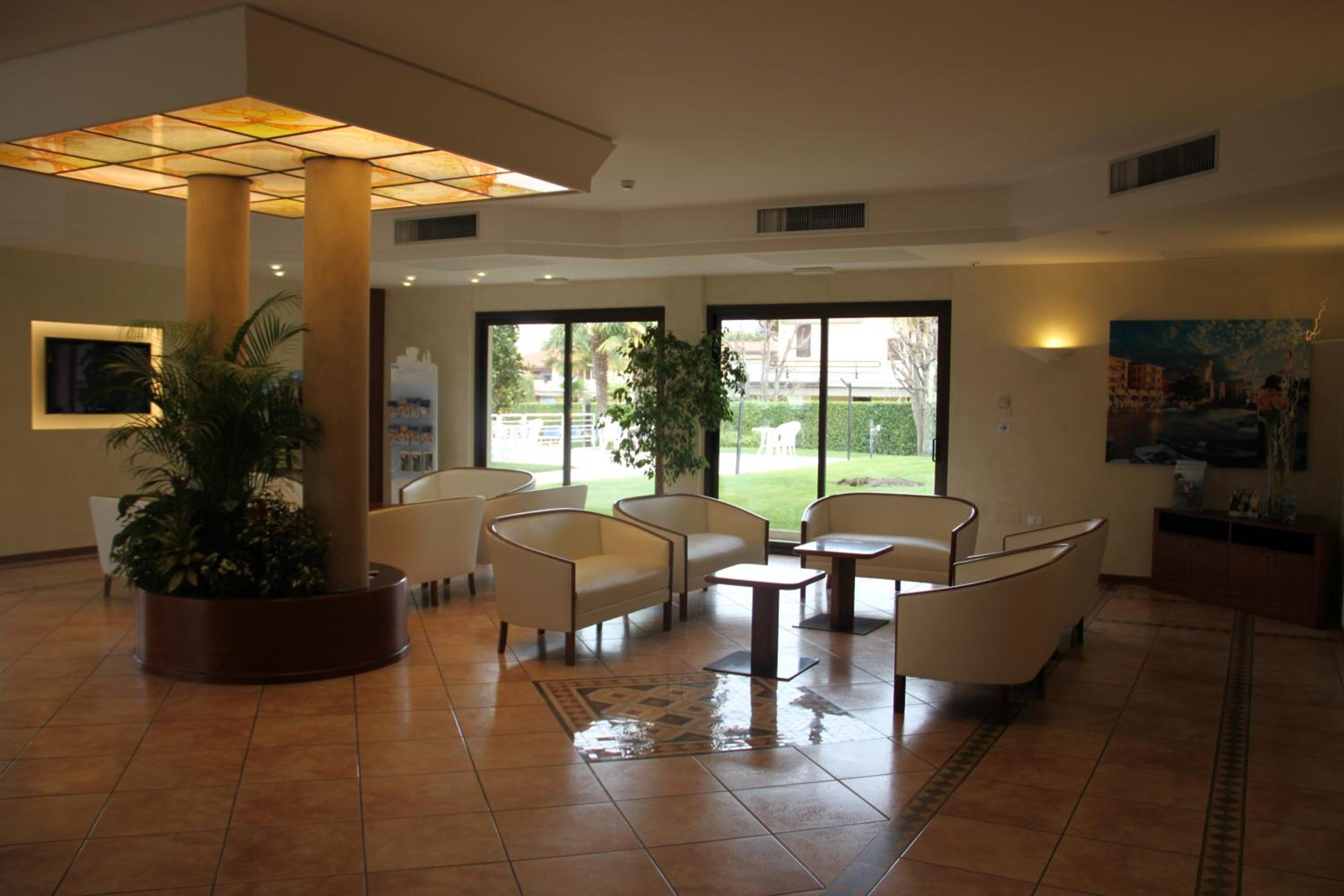 Sirmione Vacations - Hotel Porto Azzurro - Property Image 15