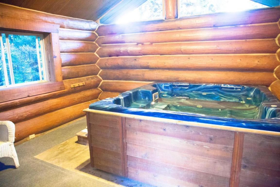 Log Inn Bonners Ferry