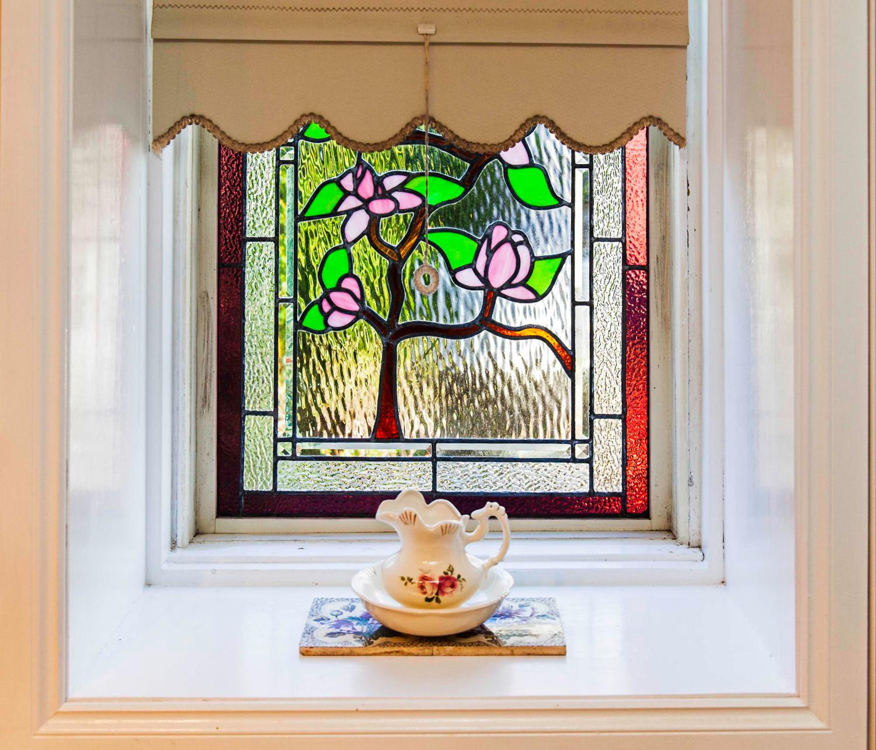 Angel's Aisle Cottages & Cafe