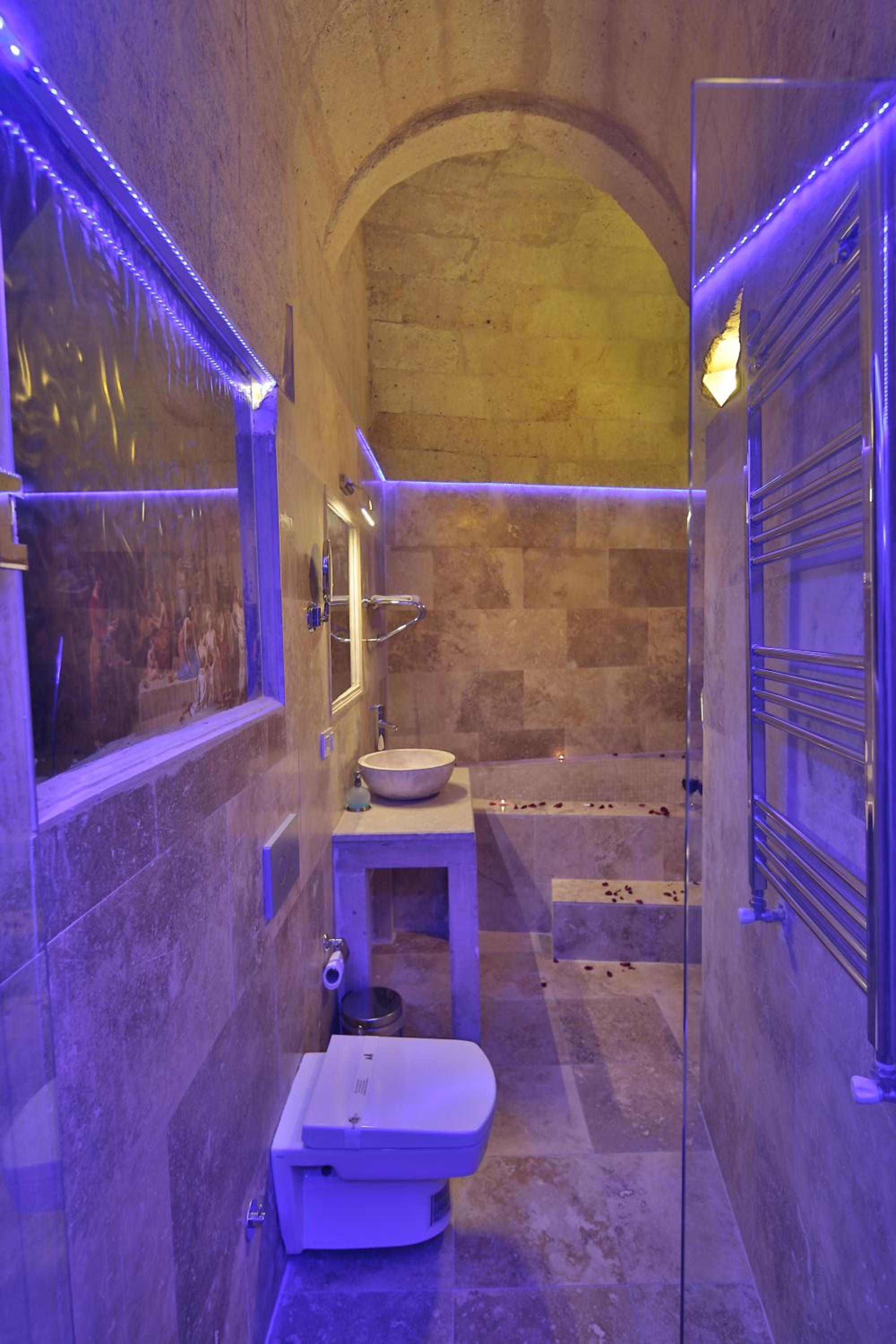 Heaven Cave House - Razziya Evi