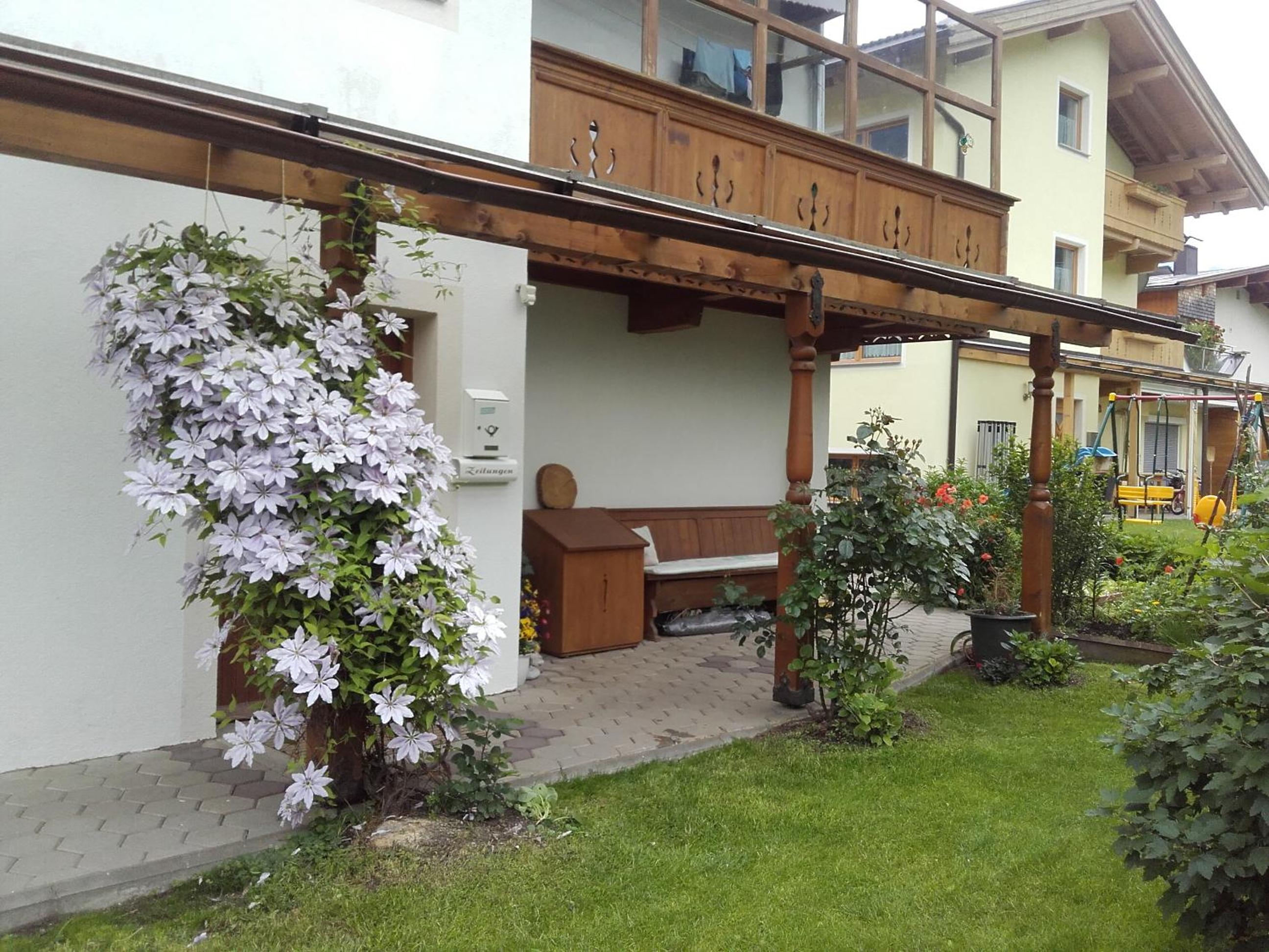 Haus Holaus Helga