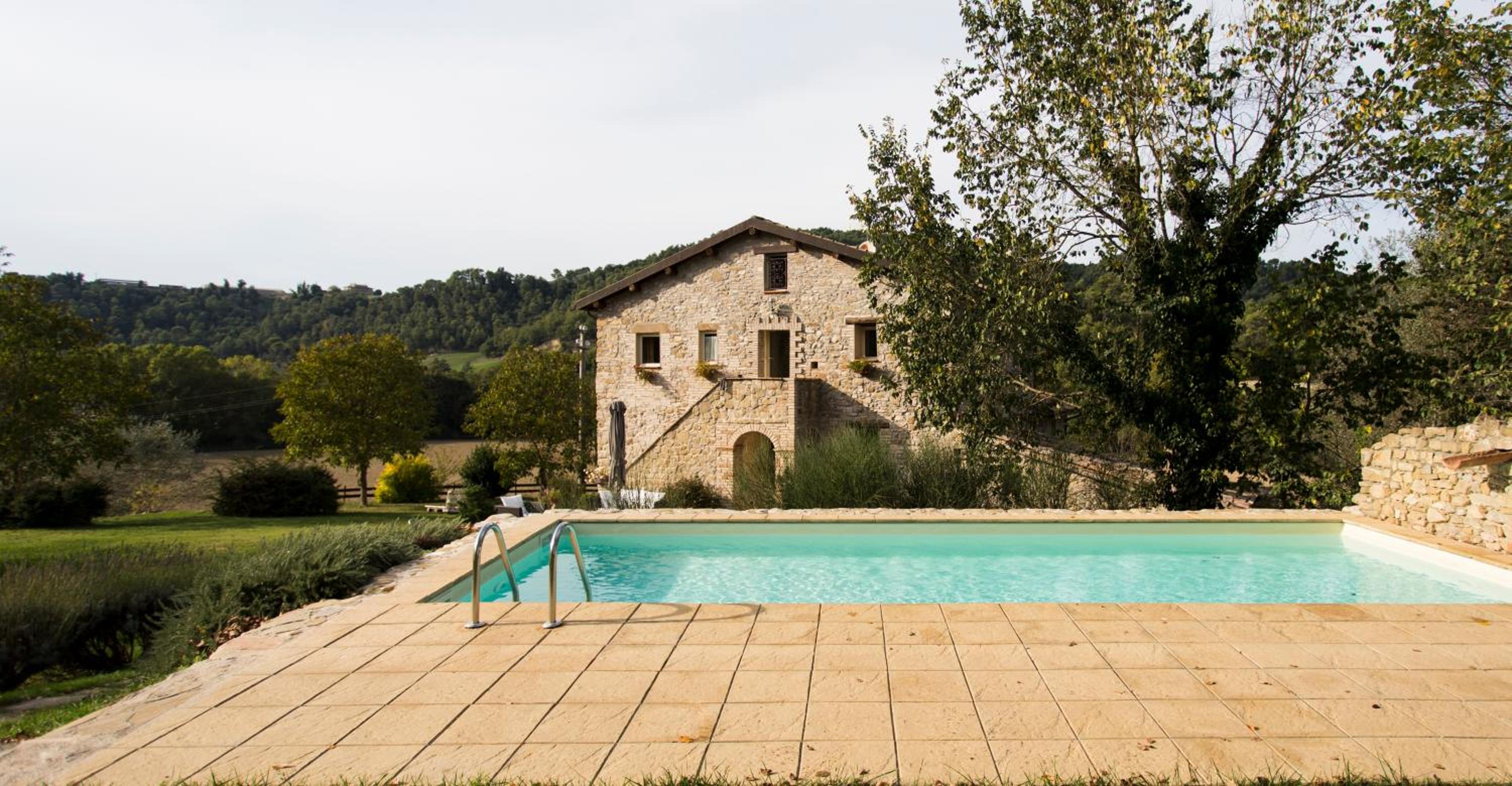 CASALE SANTA CATERINA Jacuzzi and Pool view 5