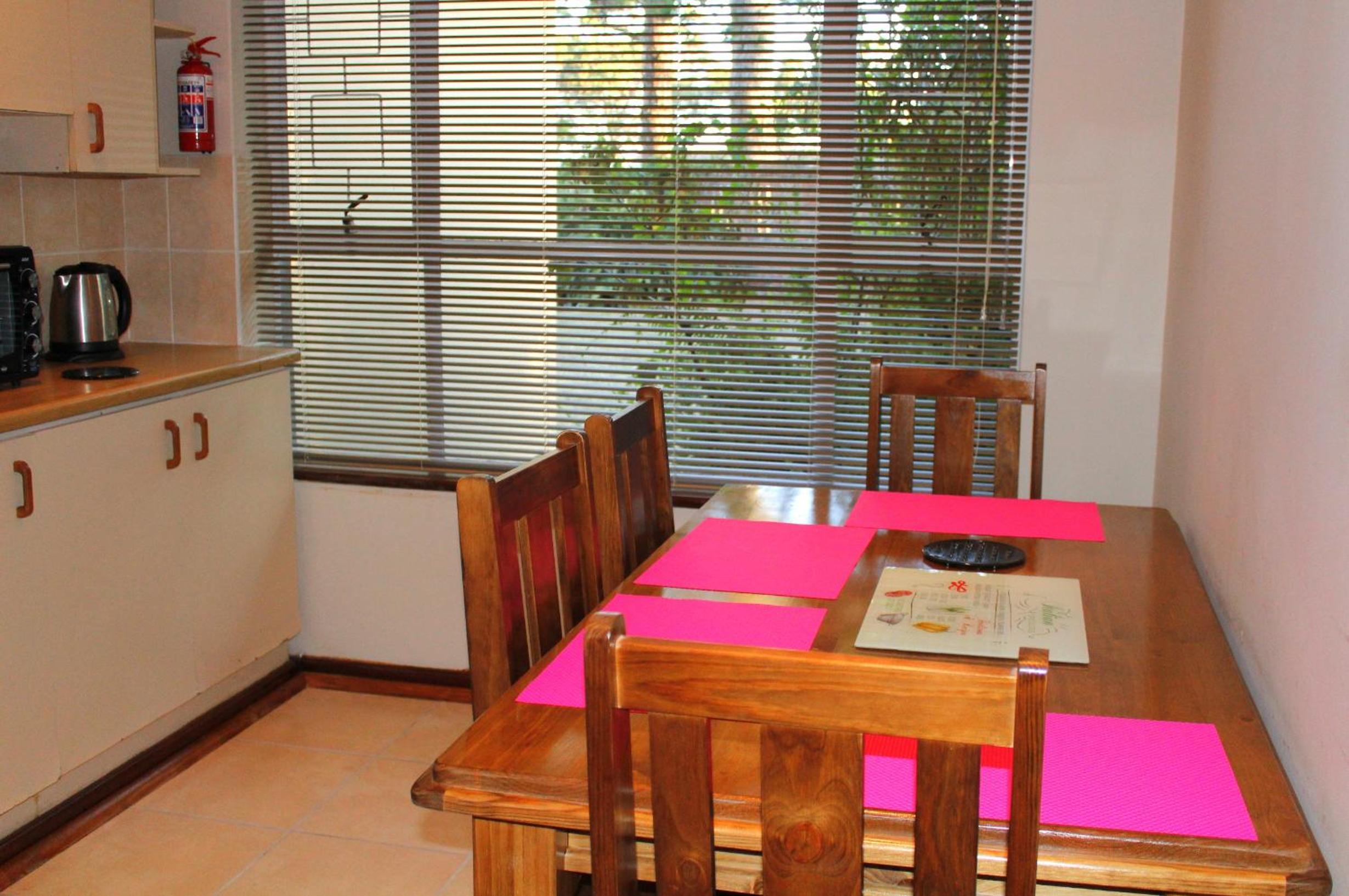 African Aquila Guest Lodge