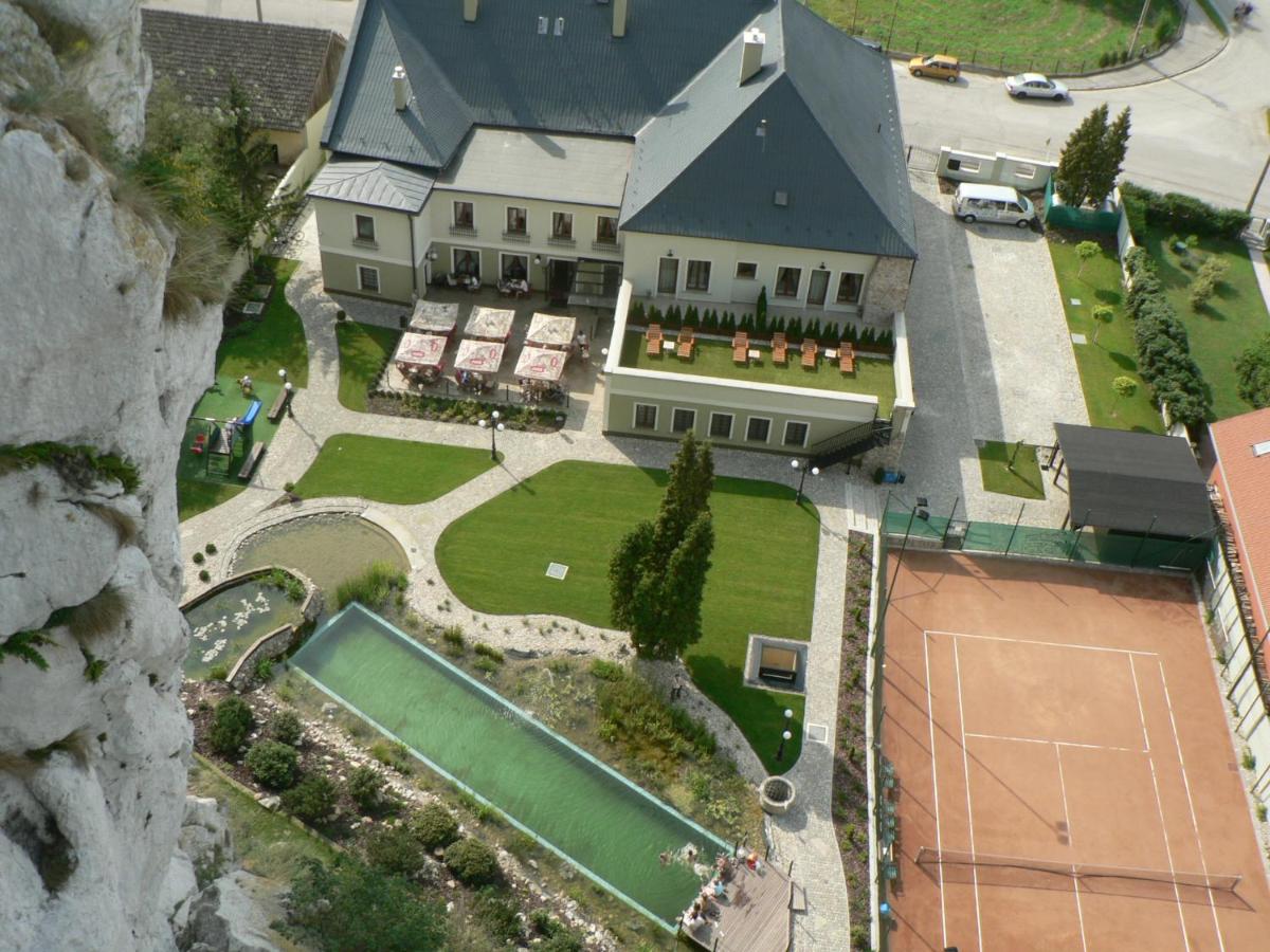 Hotel Kuria Beckov - Penzion