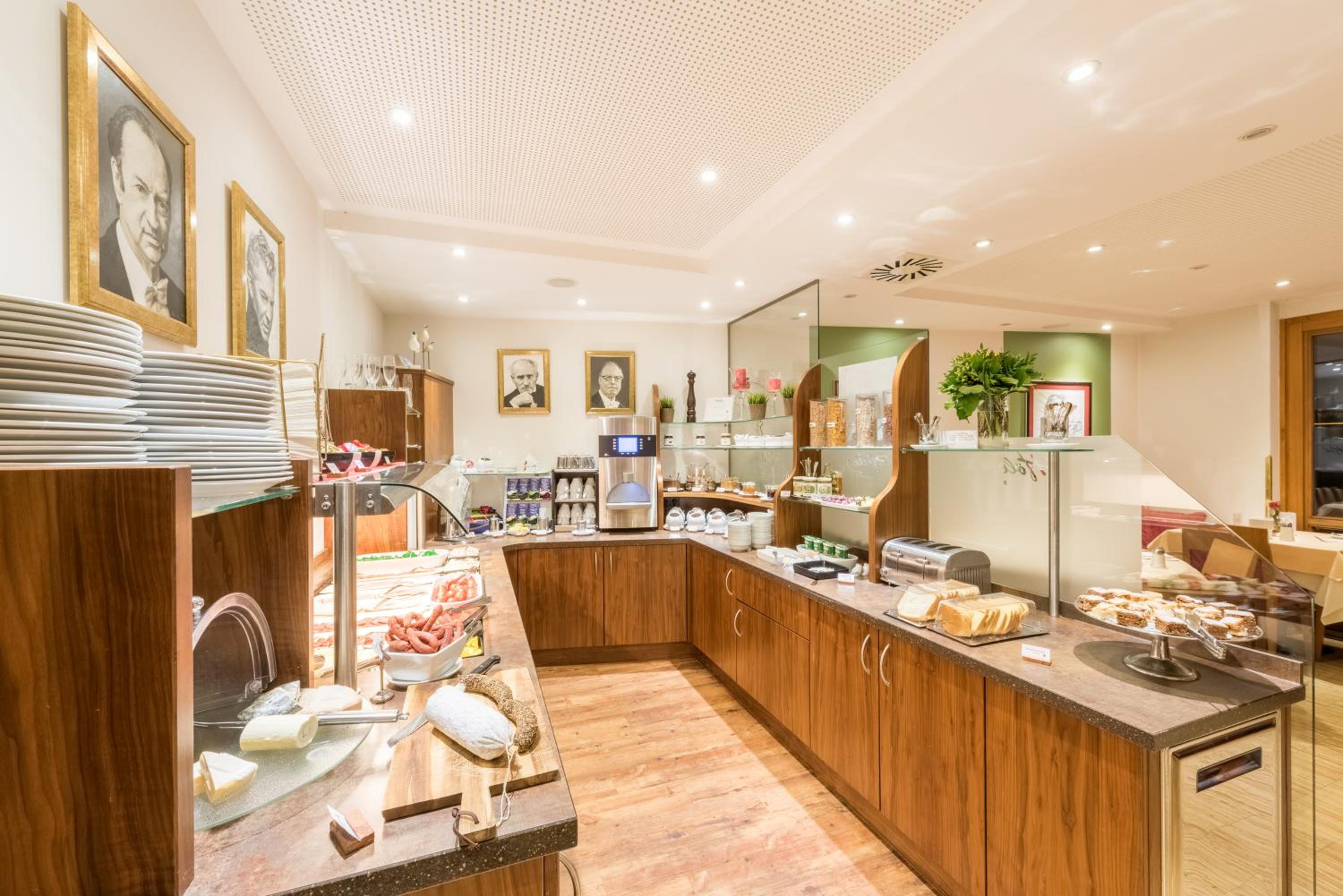 Salzburg Vacations - Austria Classic Hotel Holle - Property Image 6