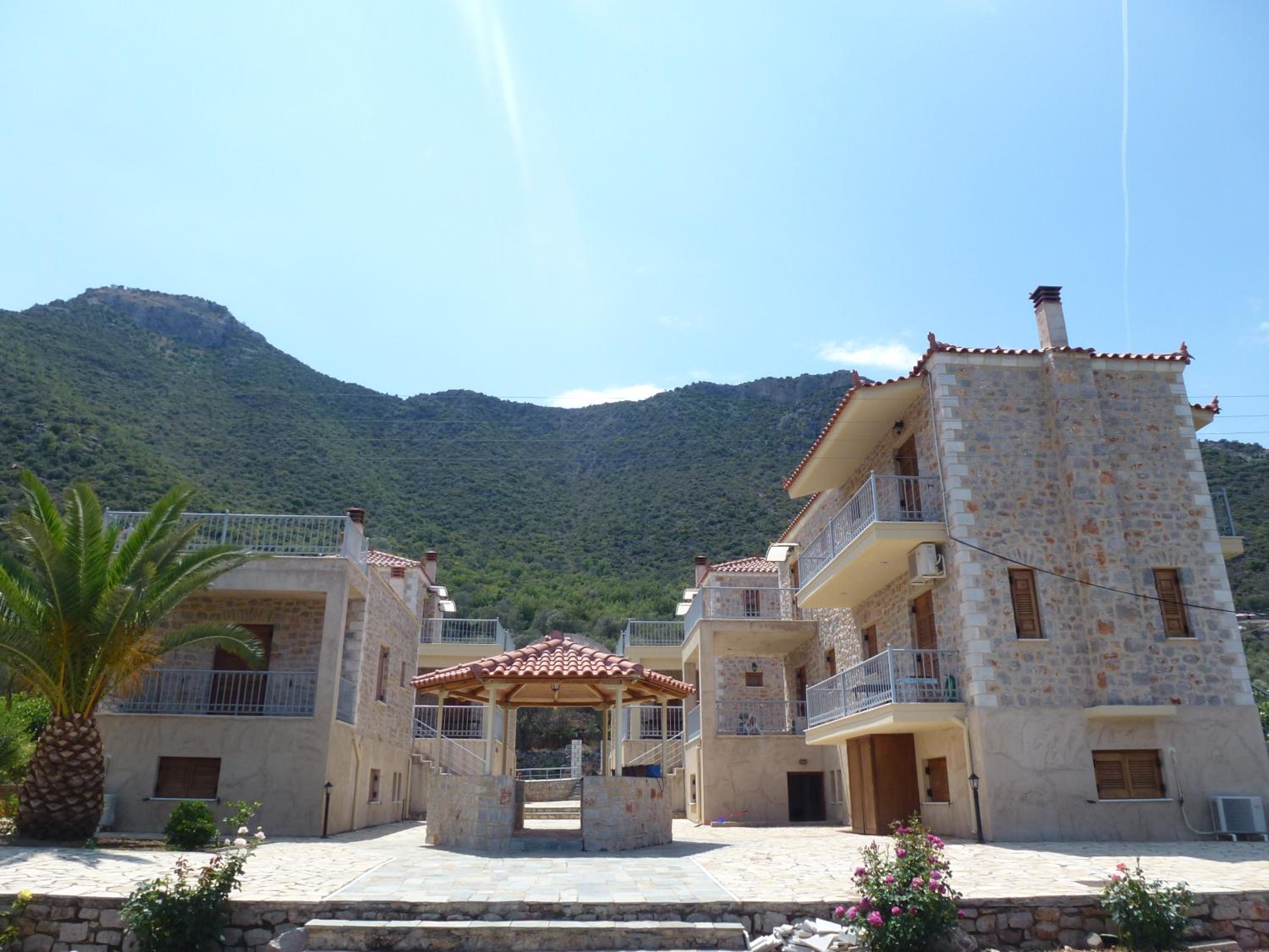 Karantonis House view 5