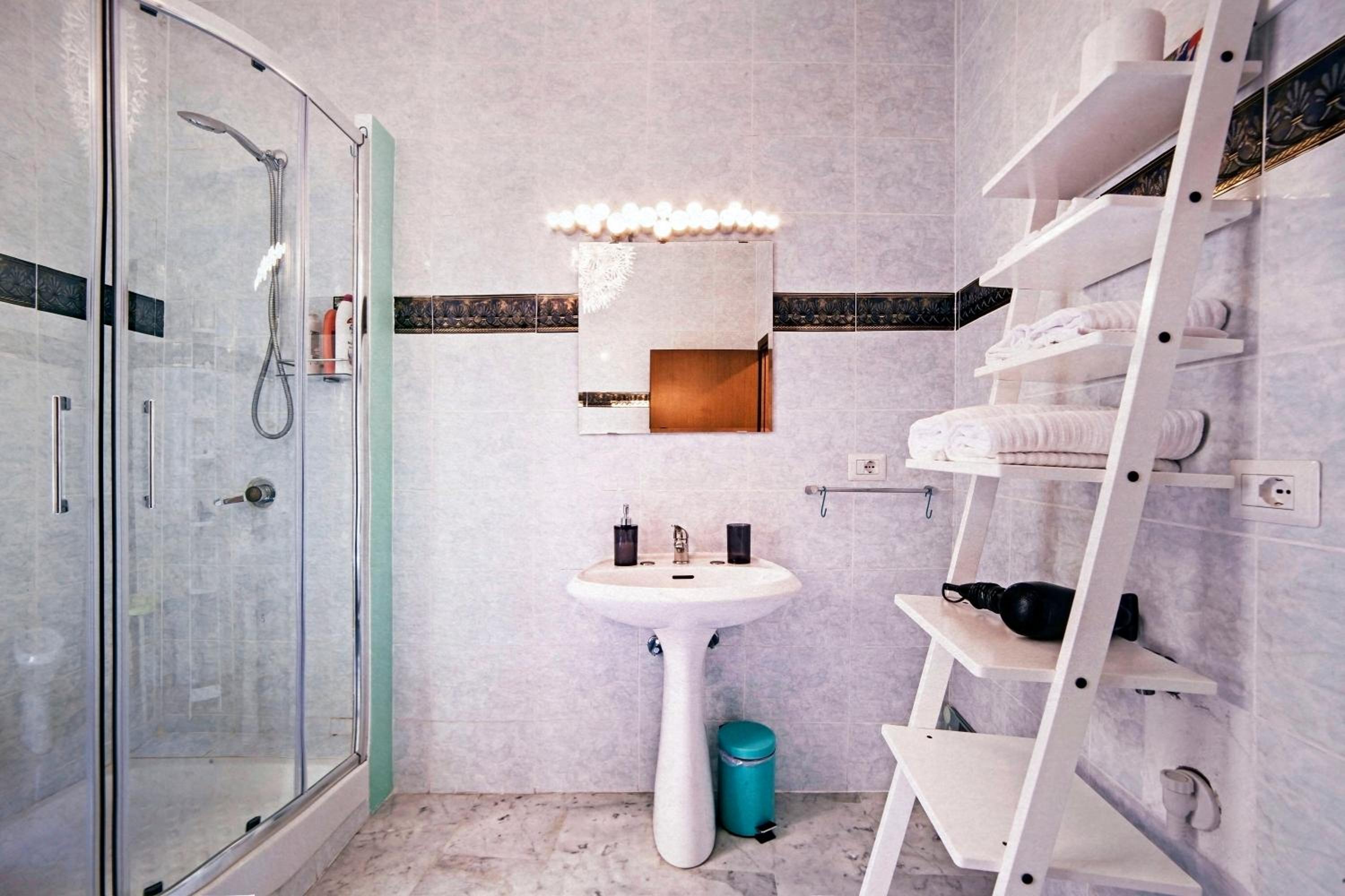TrastevereHome - Elegant Stay near Villa Farnesina