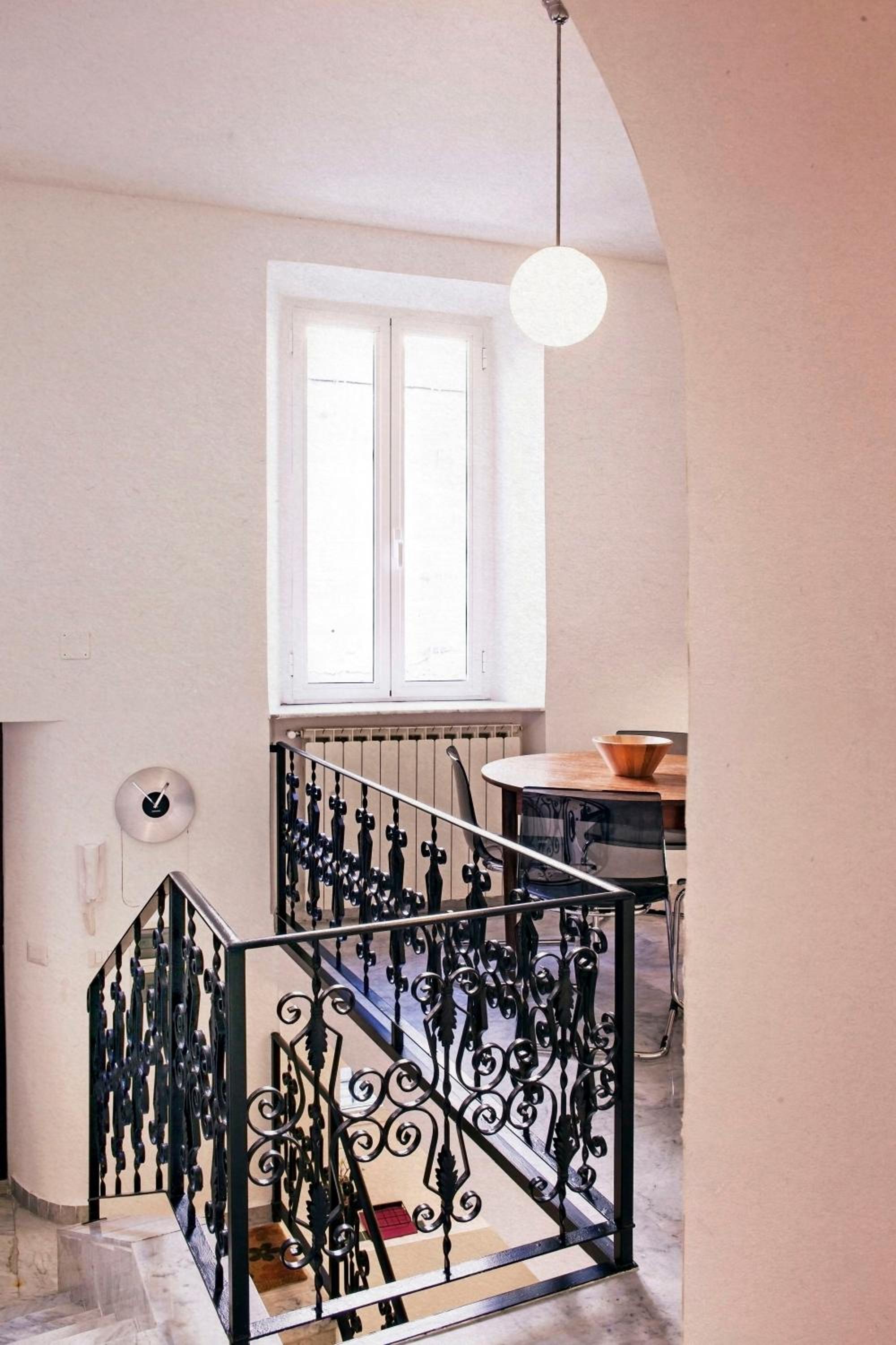 TrastevereHome - Elegant Stay near Villa Farnesina