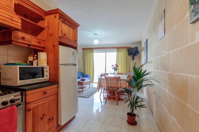 Bellavista - comfortable seafront apartment fully airconditioned - 3 bedrooms, 2 bathrooms view 5