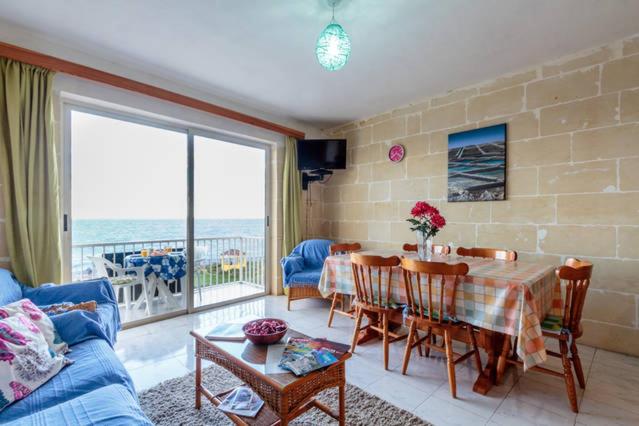Bellavista - comfortable seafront apartment fully airconditioned - 3 bedrooms, 2 bathrooms view 3