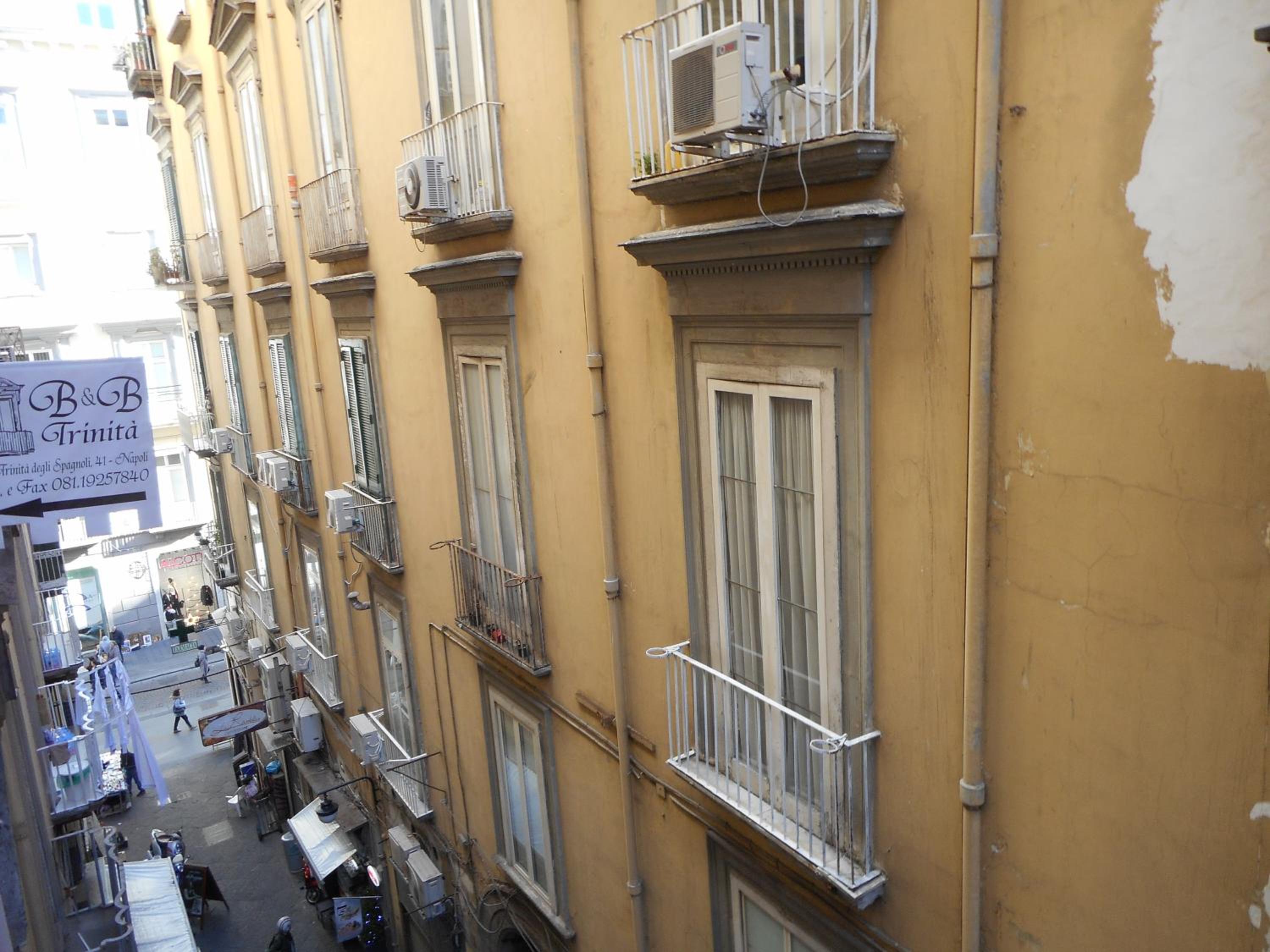 Suites Trinità in Toledo street