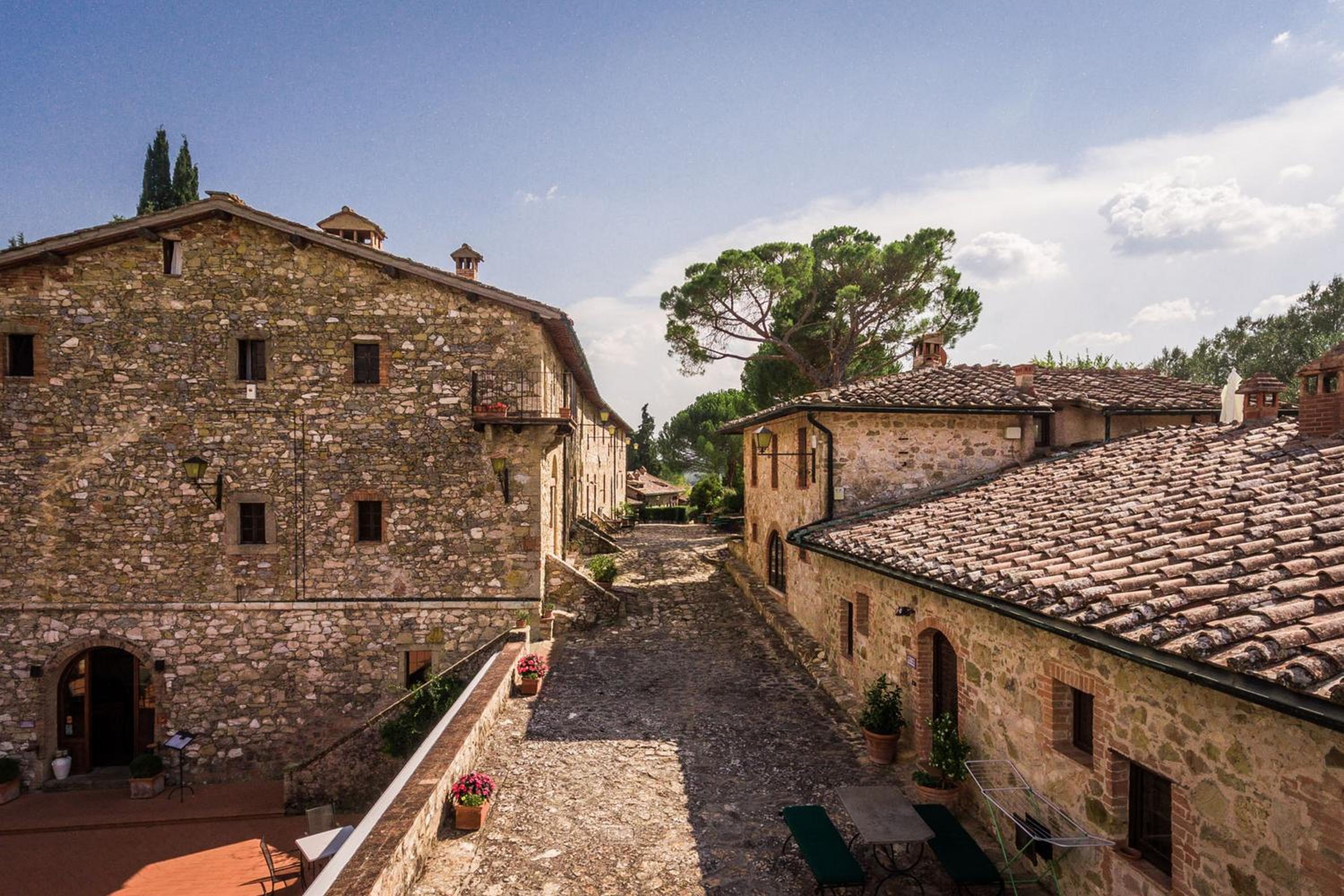 Borgo Il Poggiaccio Residenza Turistico Alberghiera view 5