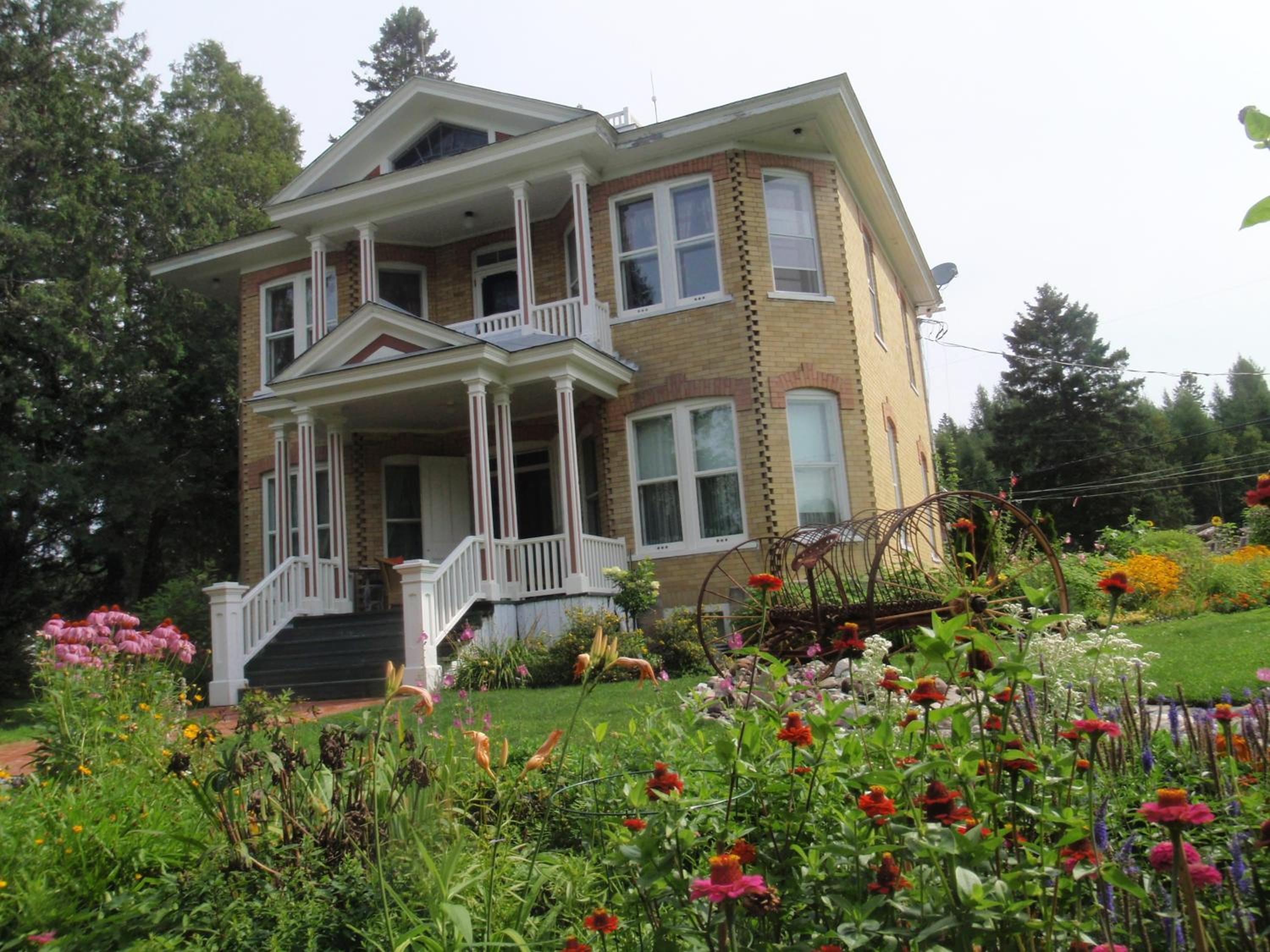 Auberge Taylor Manor