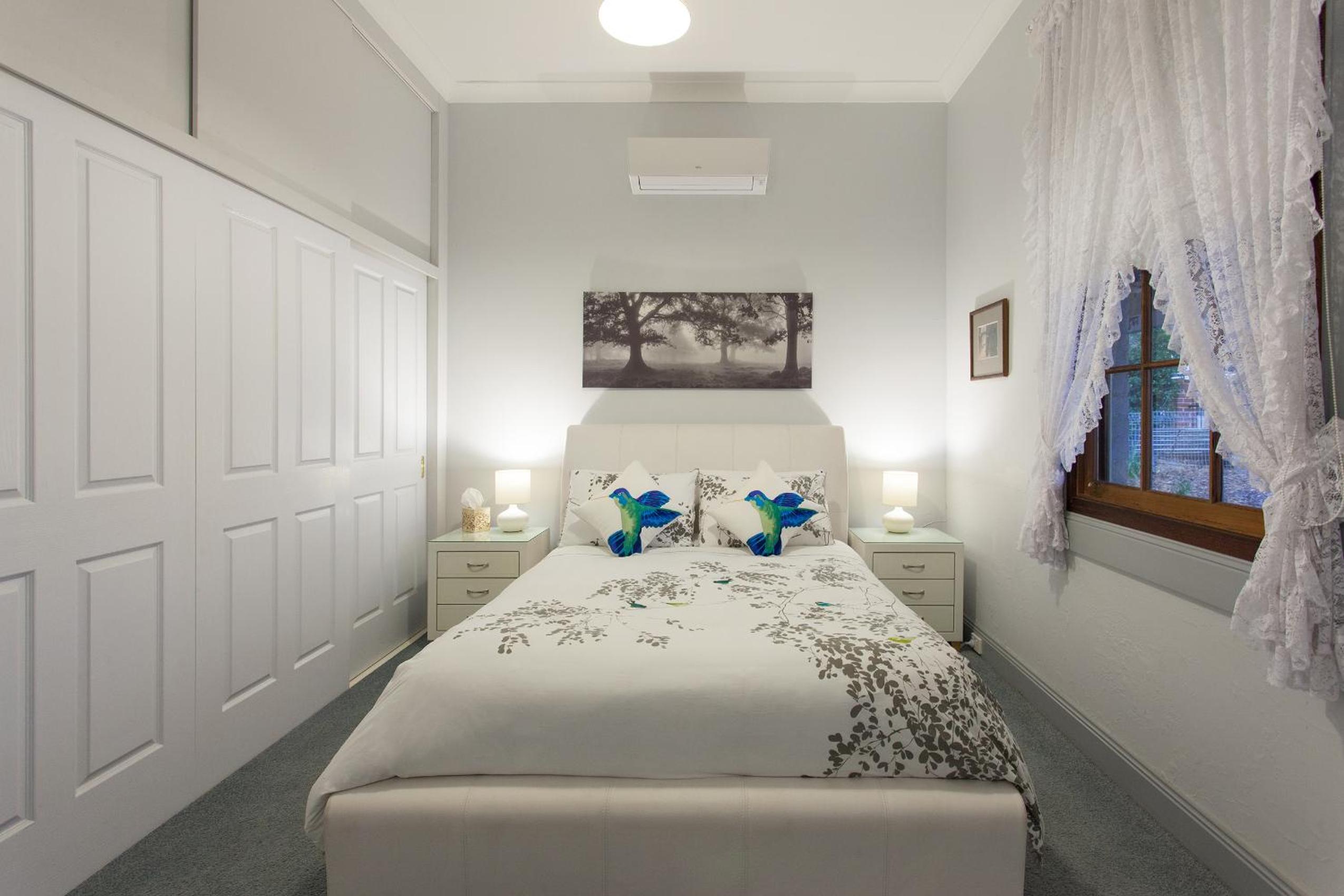 Rawson's Retreat - Five Bedroom Home - Walk CBD - Includes Breakfast