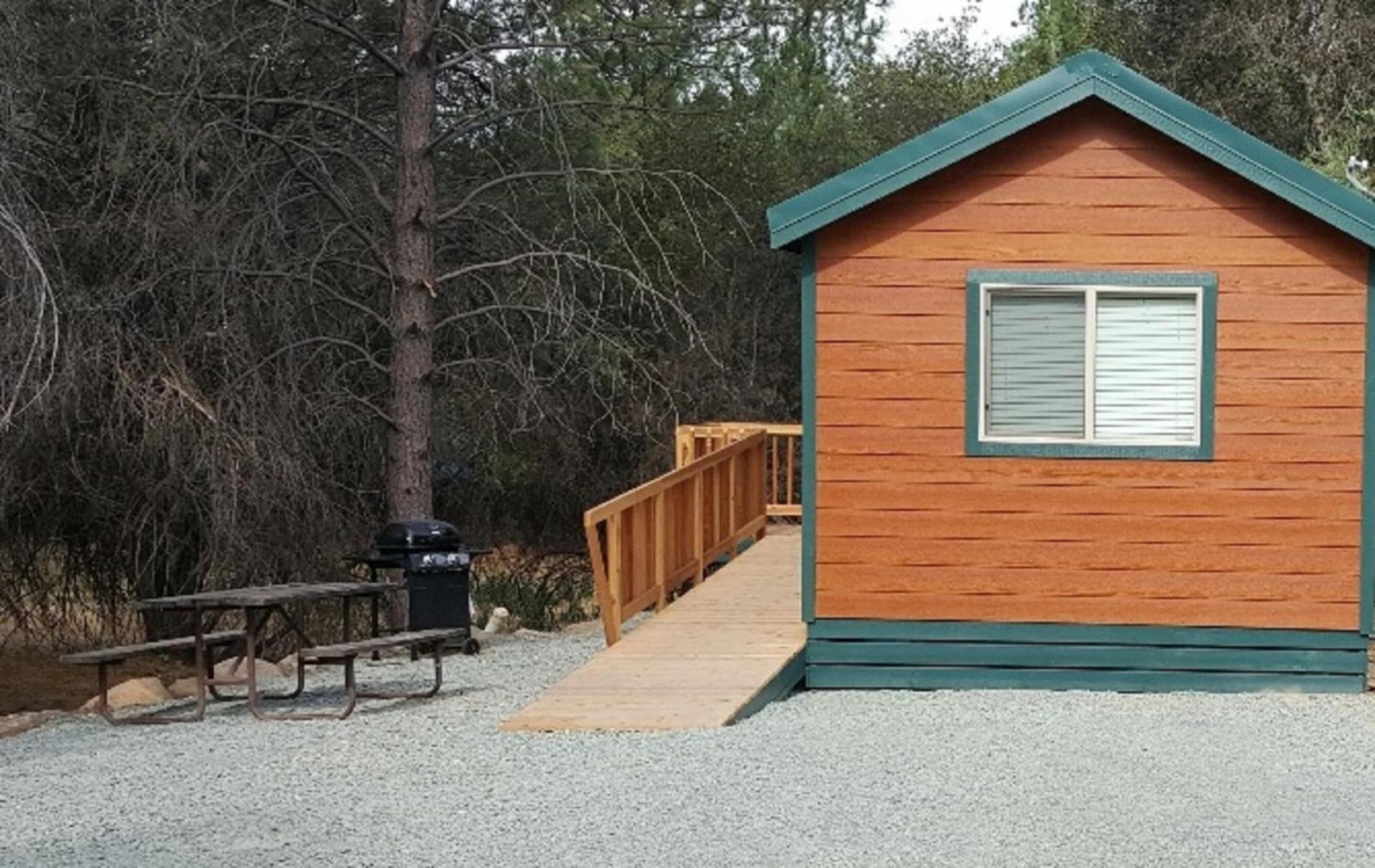 Grass Valley Vacations - Lake of the Springs Camping Resort Cottage 7 - Property Image 1