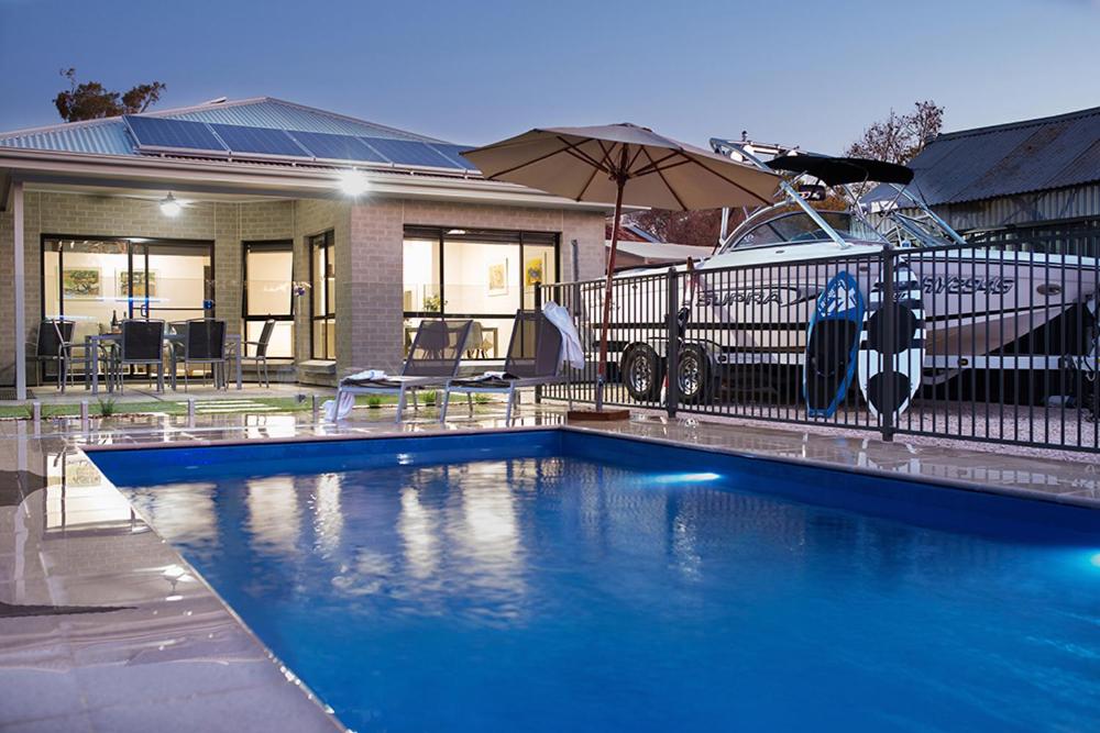 Renmark River Villas and Boats & Bedzzz