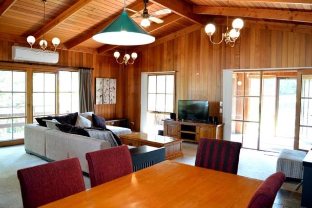 Lisieux - Country Style Family Retreat