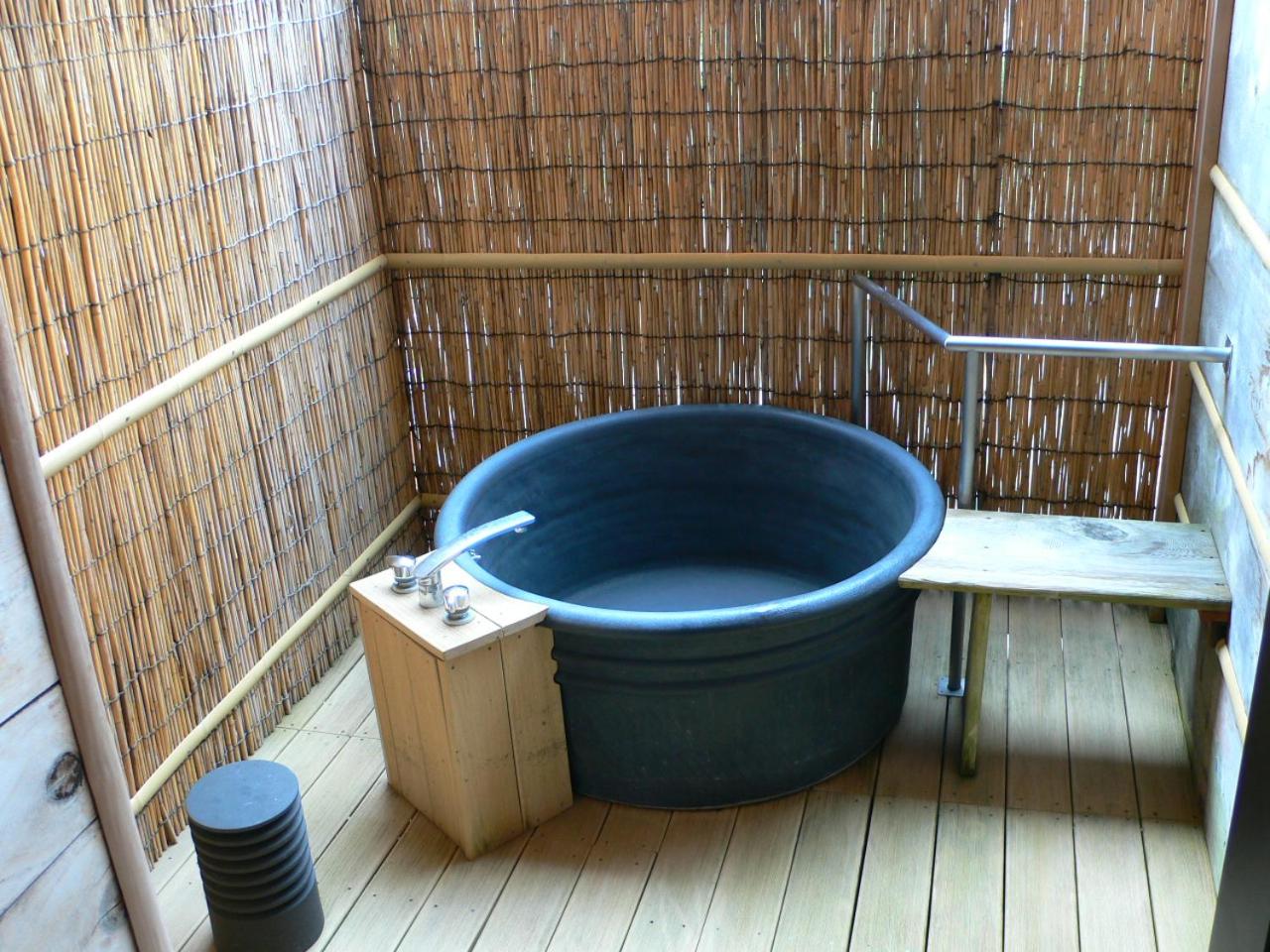 Yuttarino-Sato Inaka