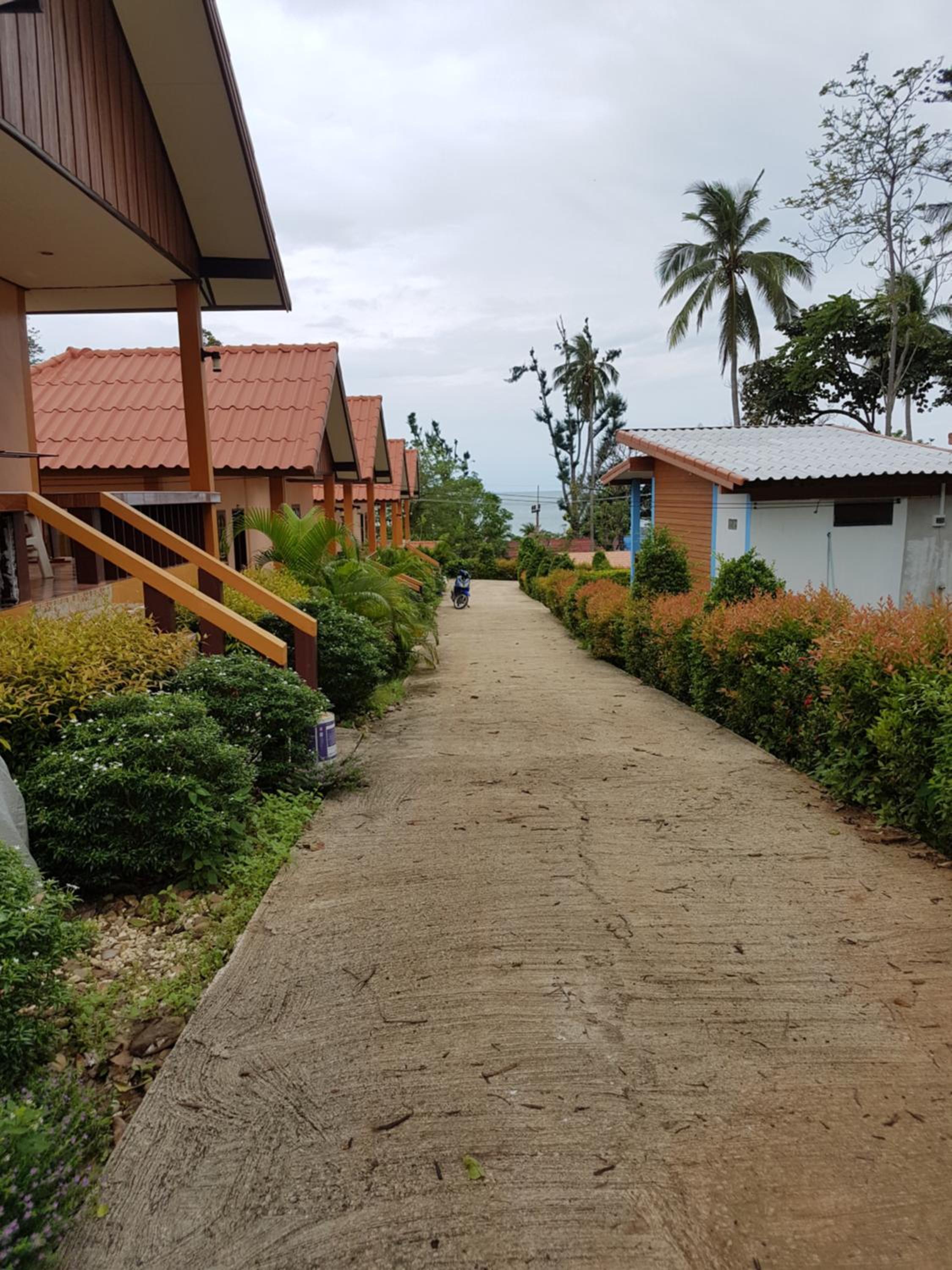 Lanta Paradise Beach Resort