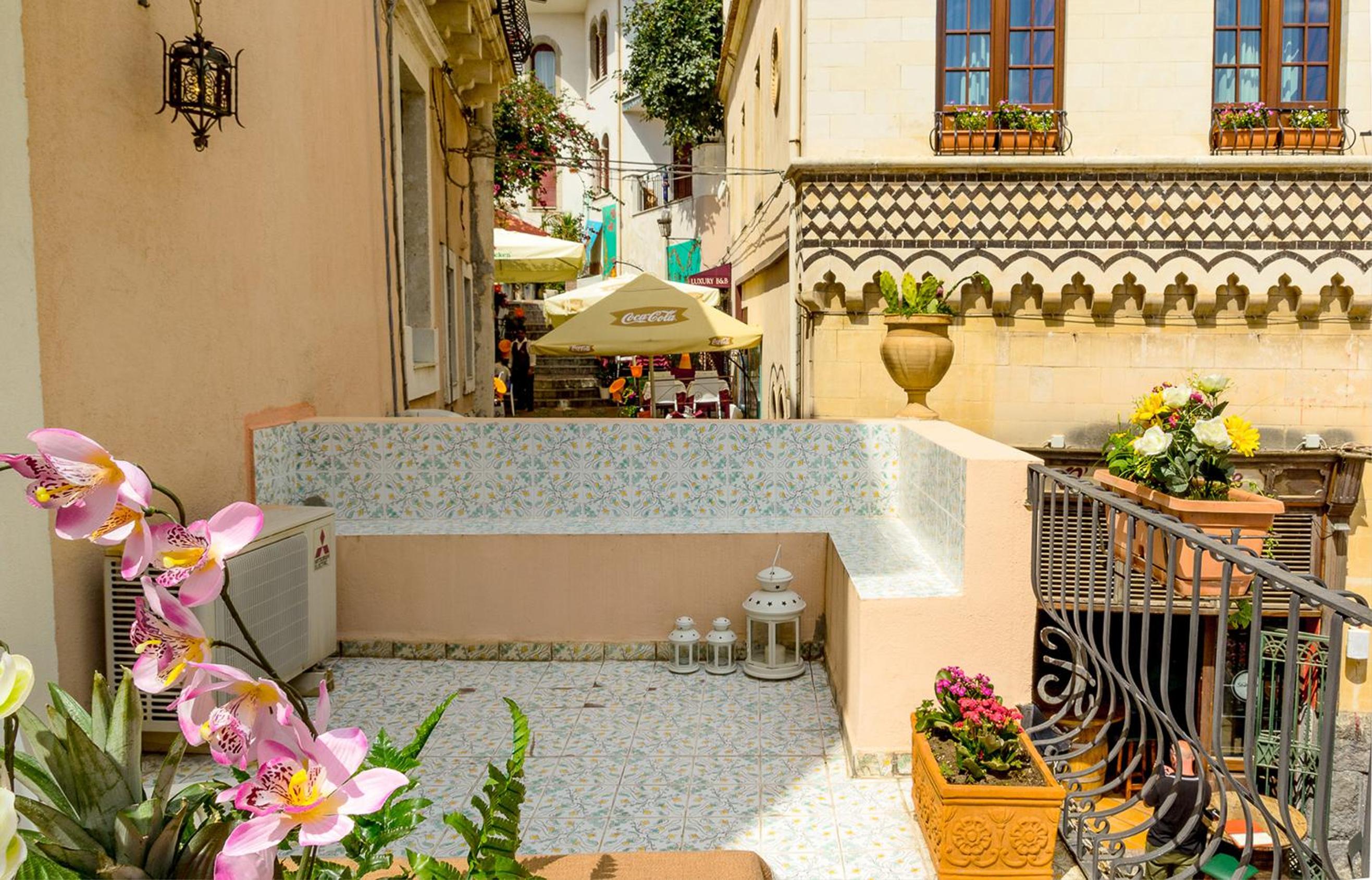 SUITE MARINELLA -TAORMINA photo 4