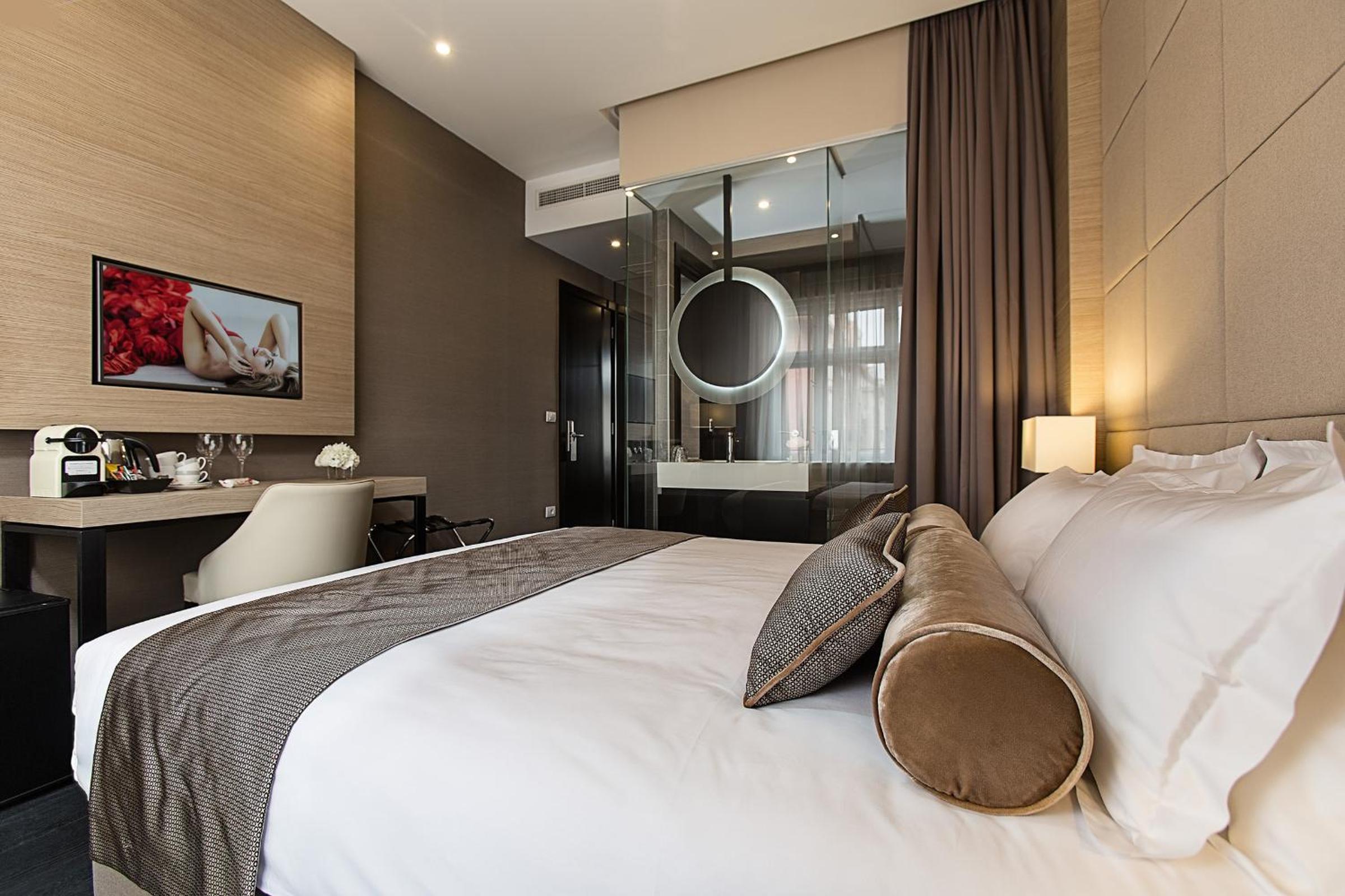 Dominic Smart & Luxury Suites - Republic Square