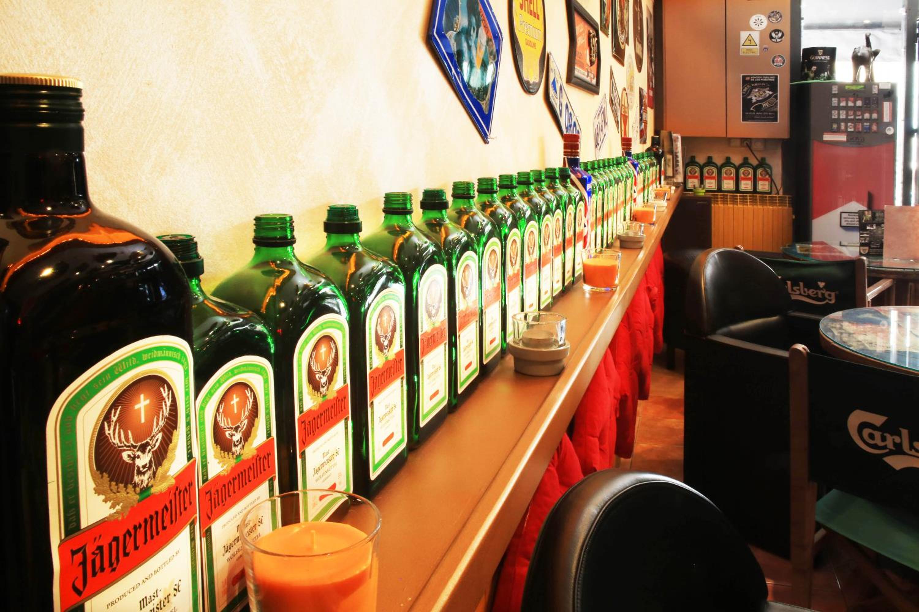 Barri Antic Hostel & Pub