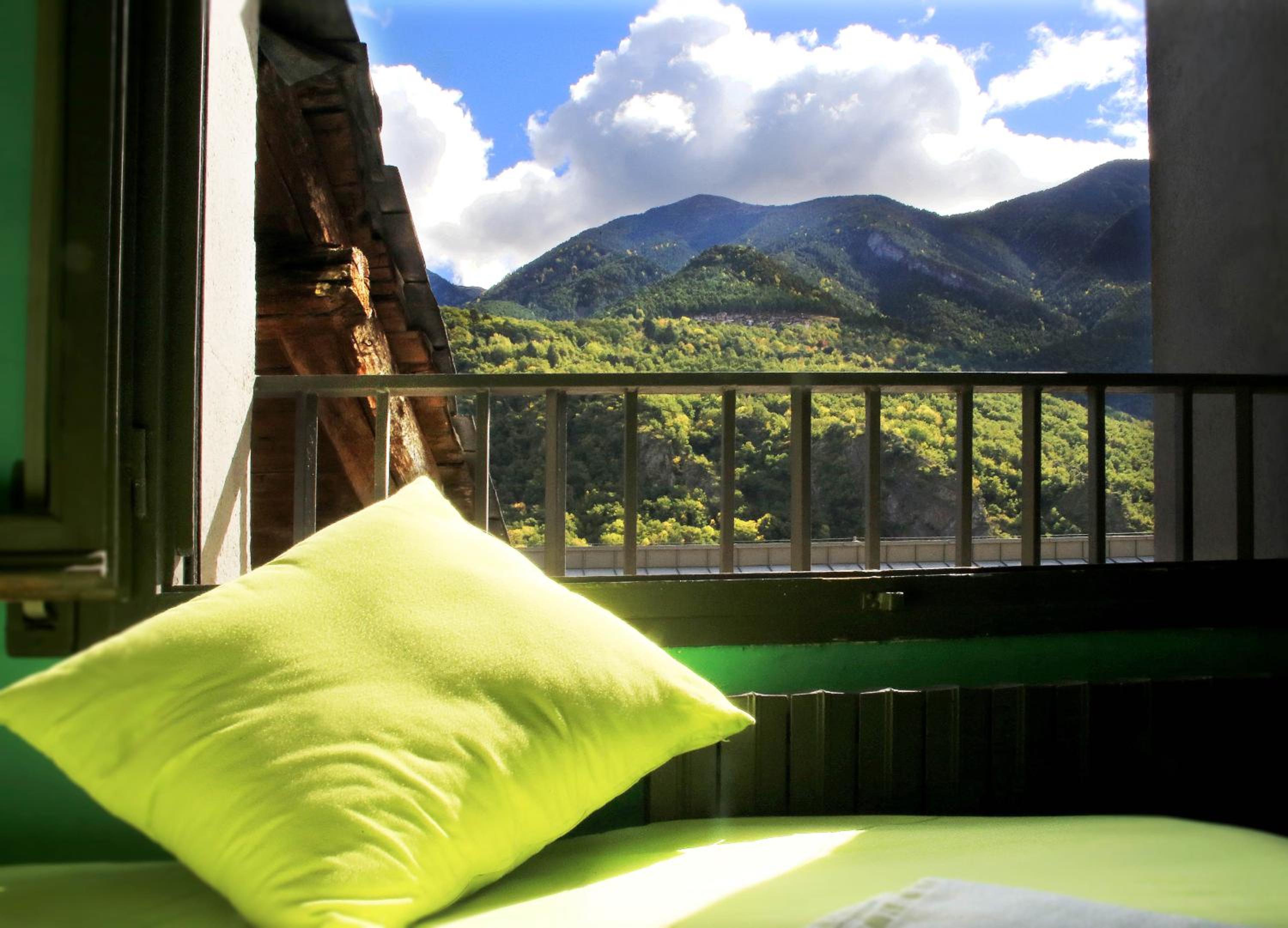 Barri Antic Hostel & Pub