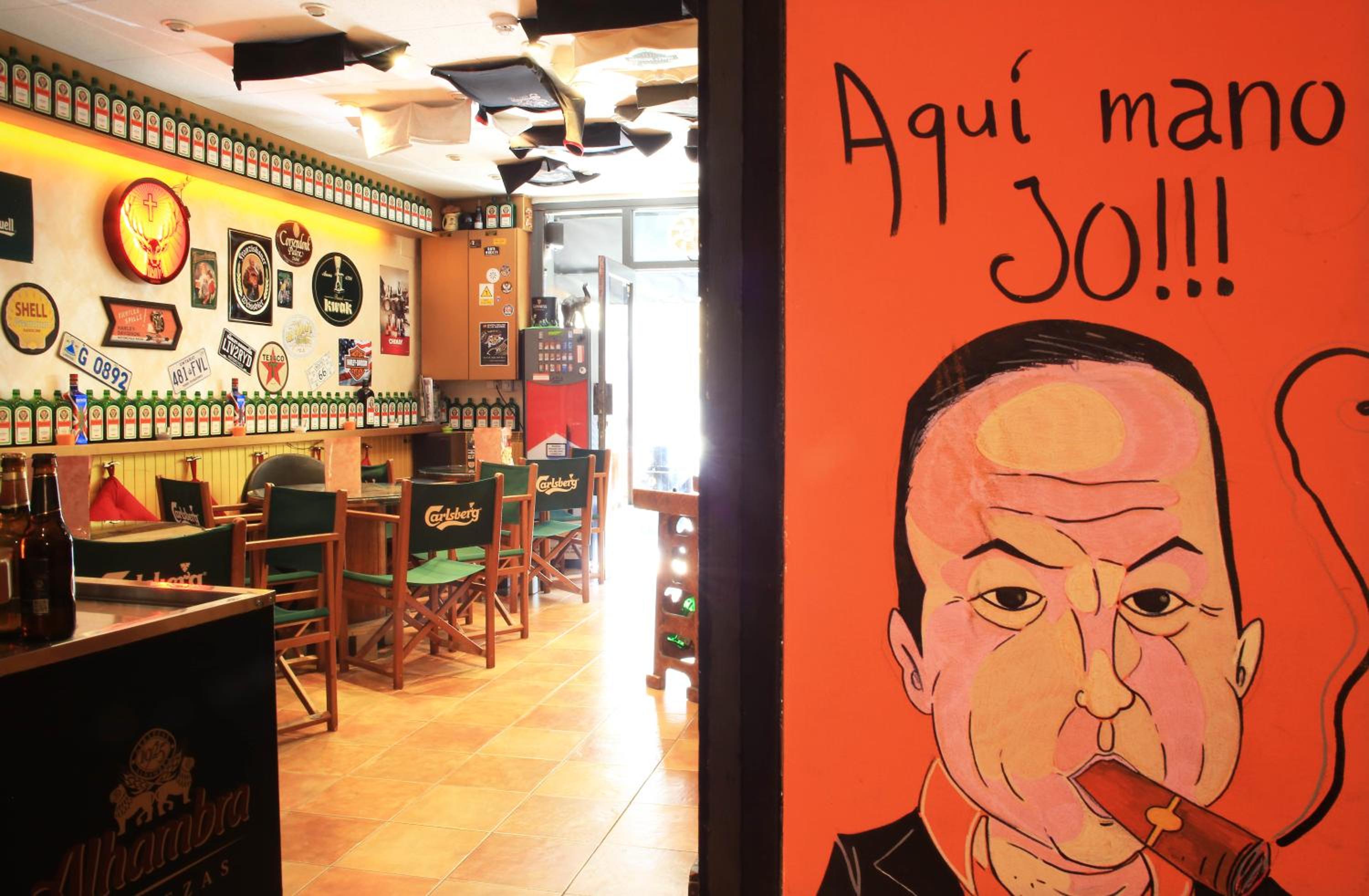 Barri Antic Hostel & Pub