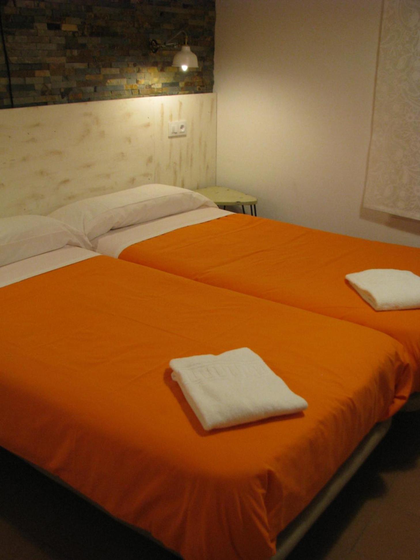 Barri Antic Hostel & Pub