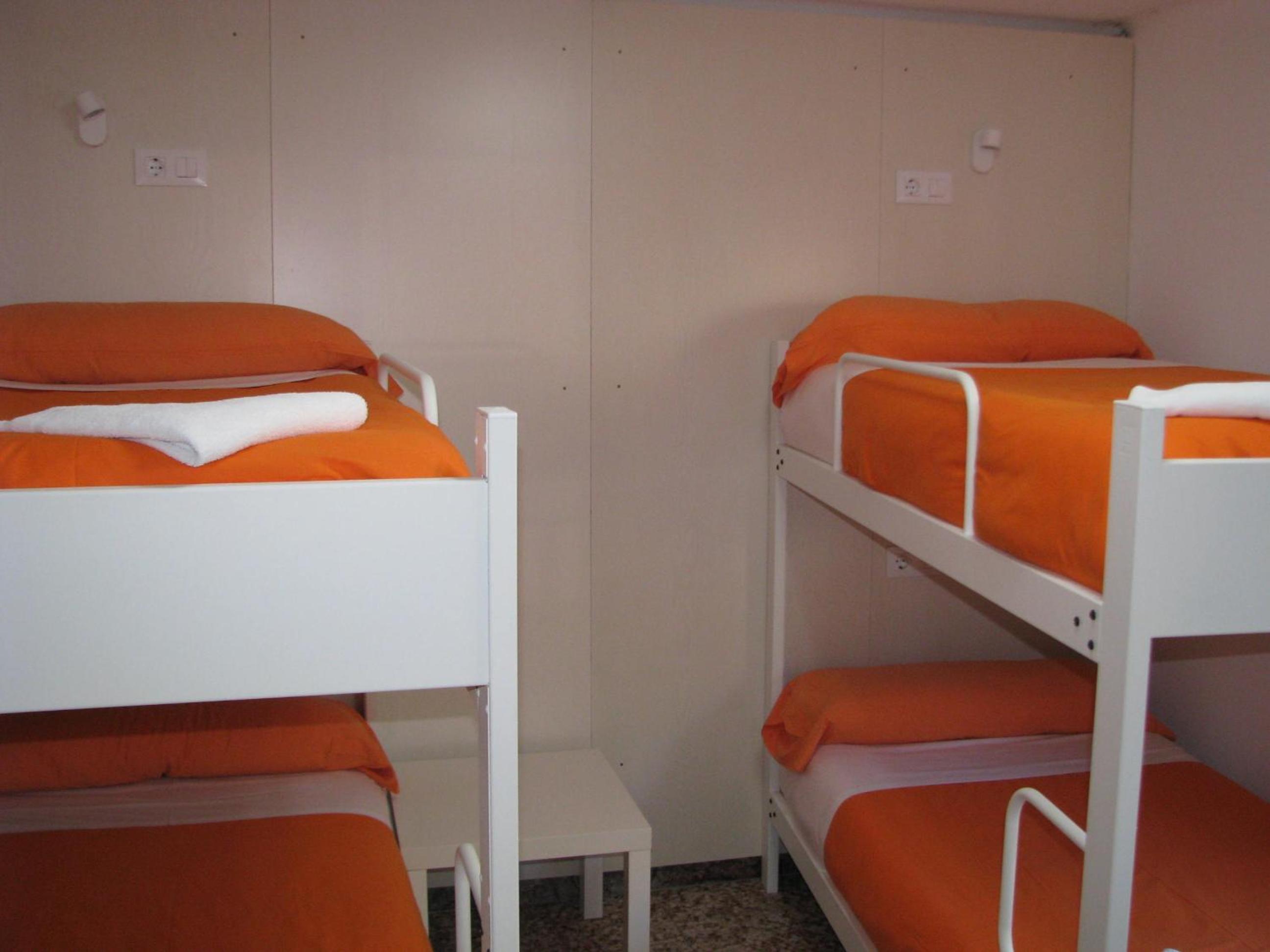Barri Antic Hostel & Pub