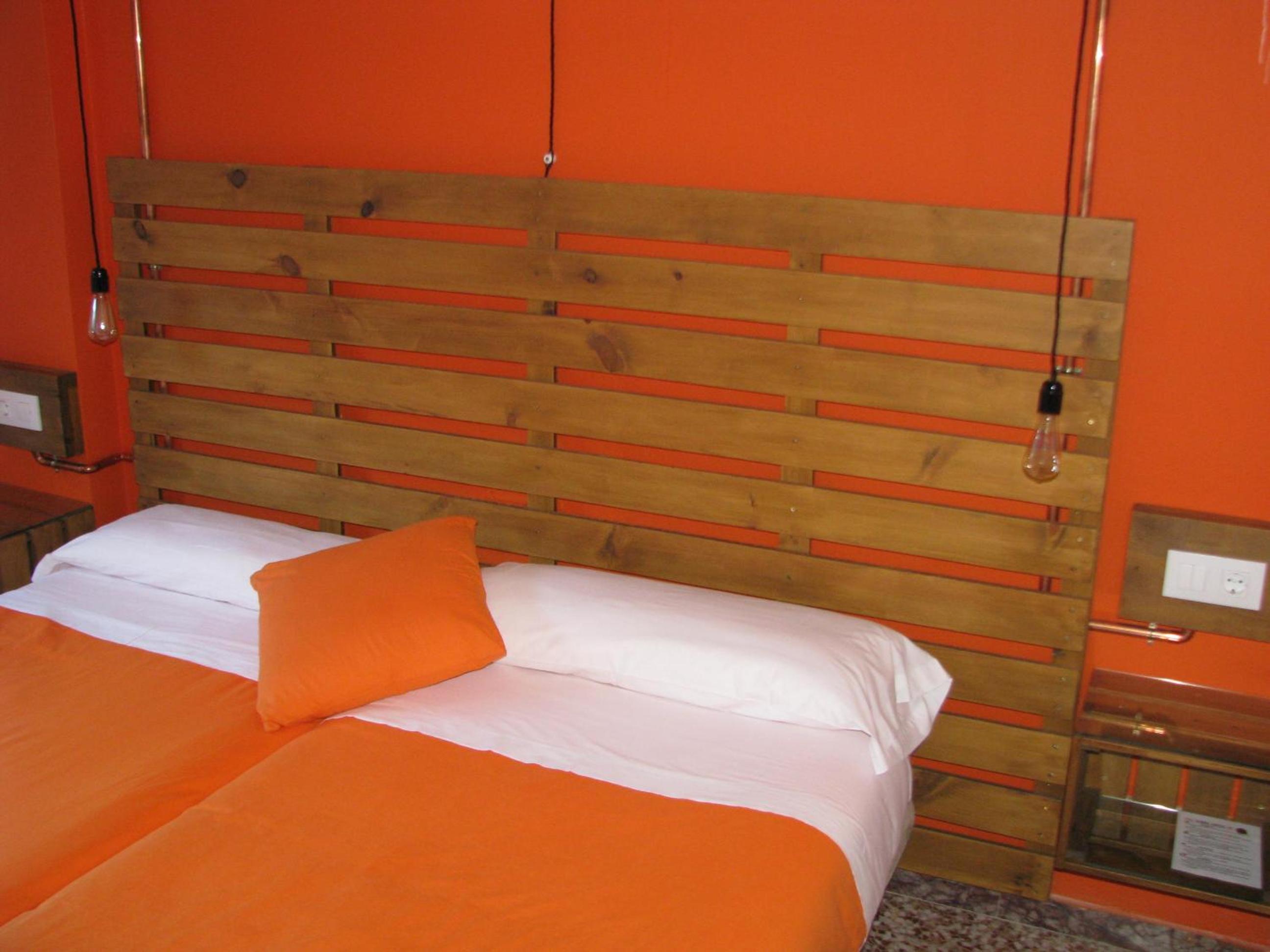 Barri Antic Hostel & Pub