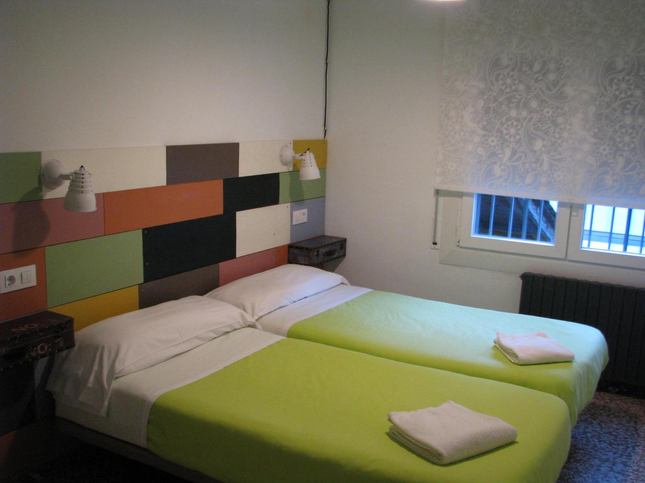Barri Antic Hostel & Pub