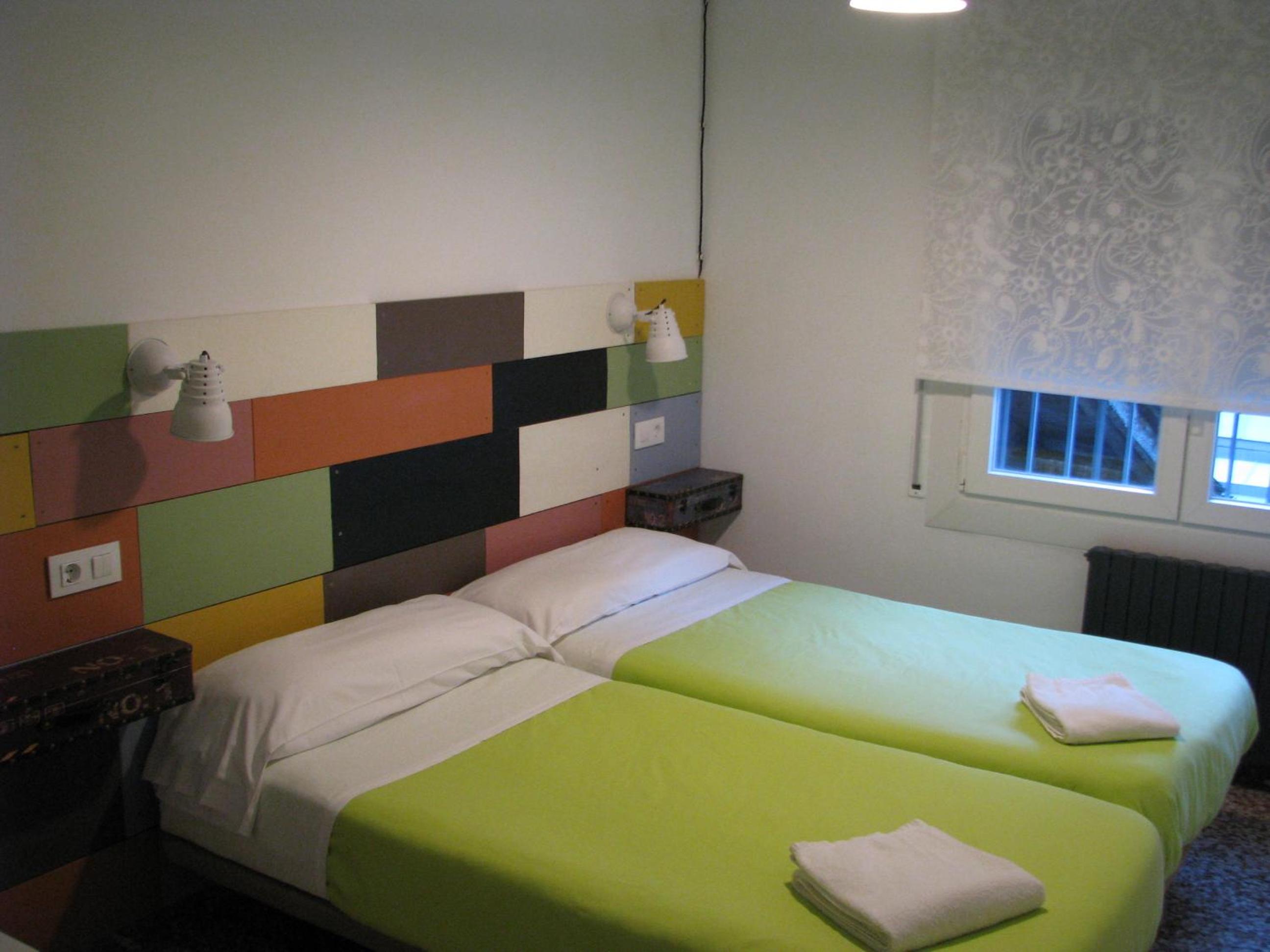 Barri Antic Hostel & Pub