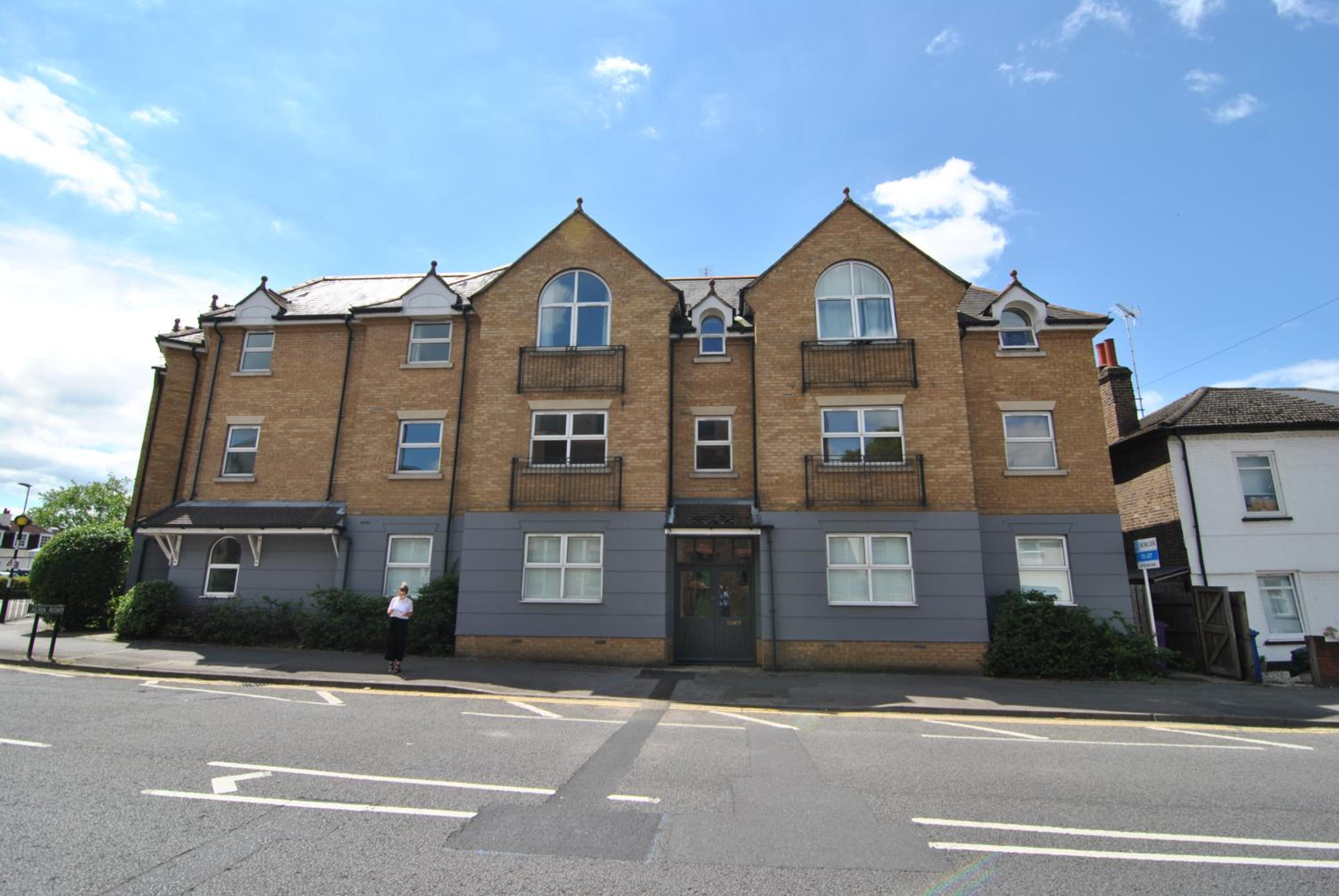 Lord Raglan House One Bedroom with Parking