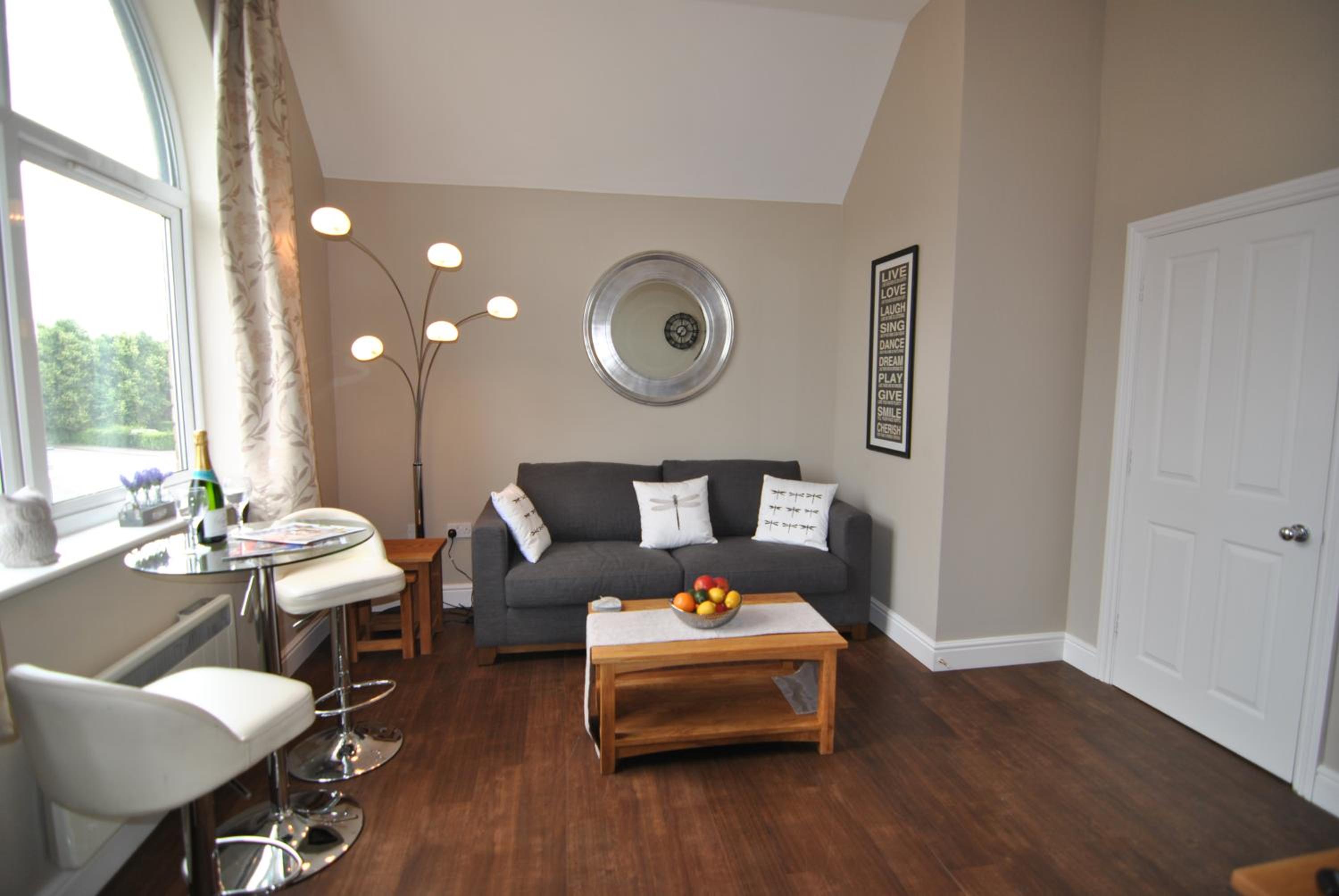 Lord Raglan House One Bedroom with Parking