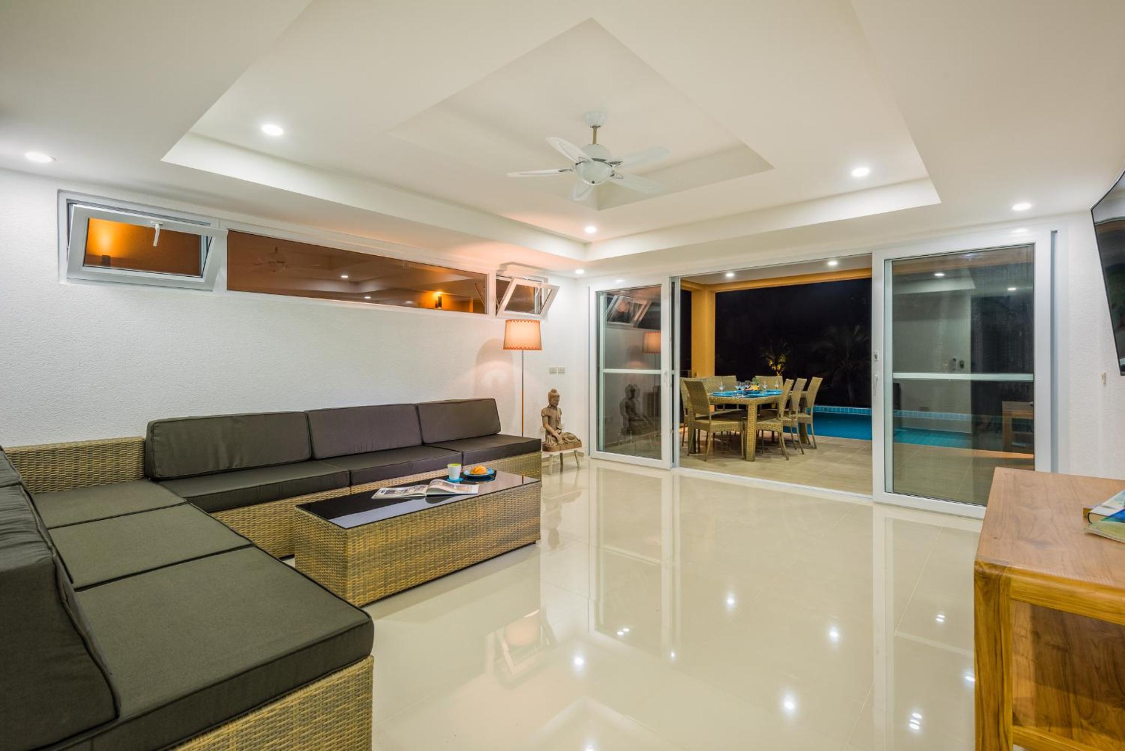 Sunset Emily Villas & Rooms