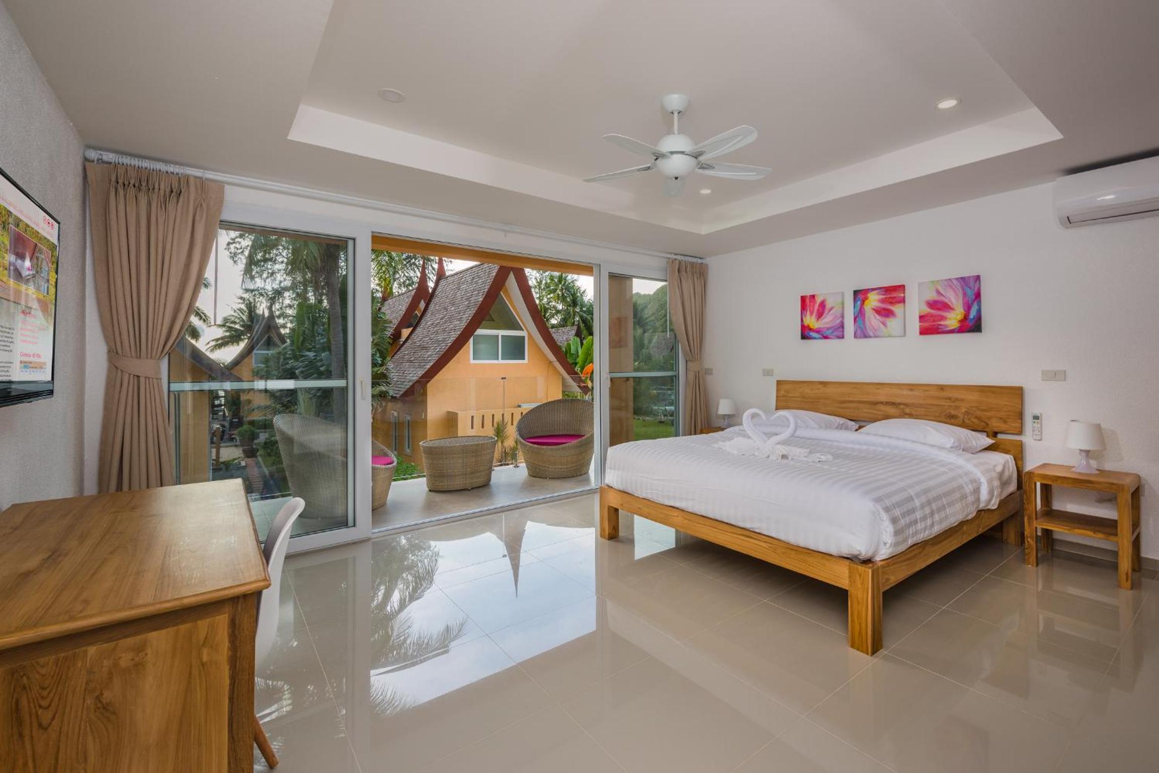 Sunset Emily Villas & Rooms