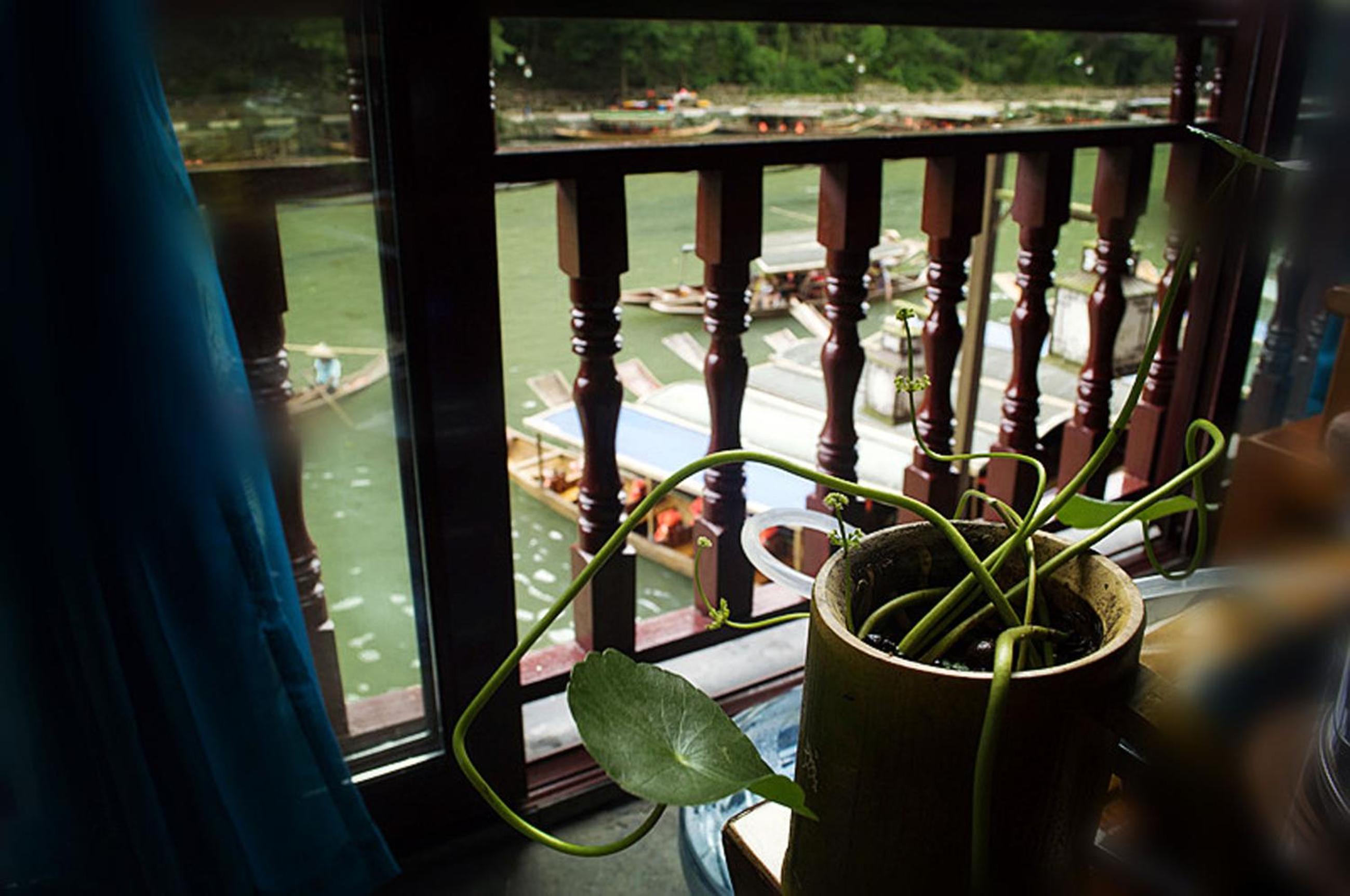 Fenghuang Tujia Ethnic Minority River View Hotel