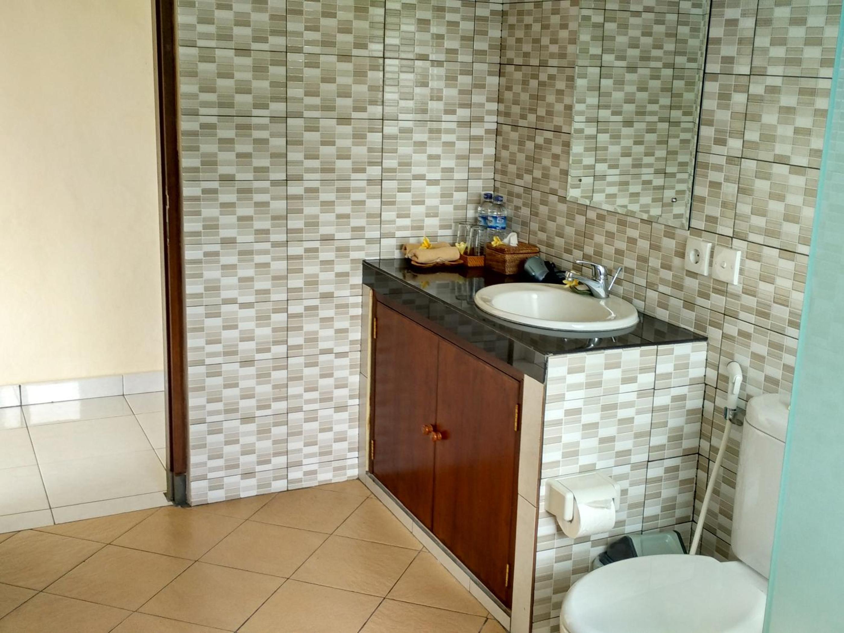 Nyoman Sandi Guest House
