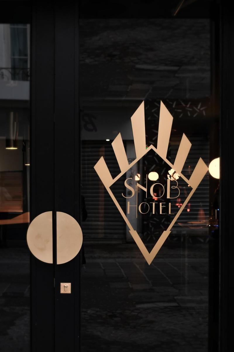 Snob Hotel 41
