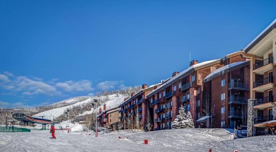 Bear Claw 412 - Ski-in Ski-out Condo! view 5