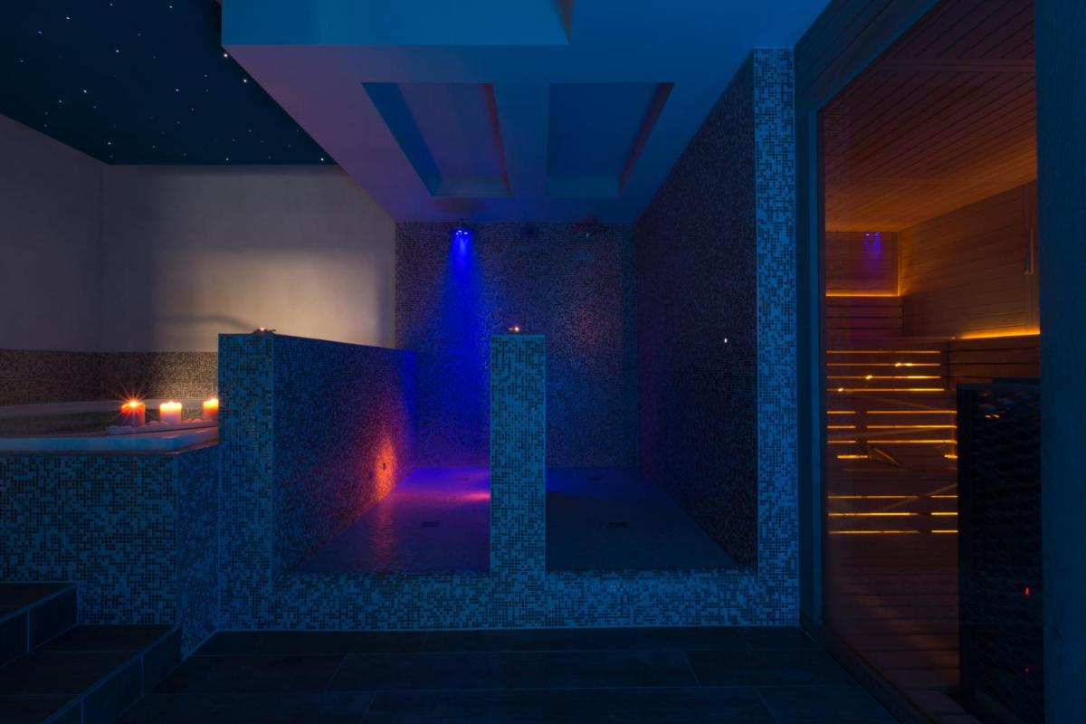 Jacuzzi