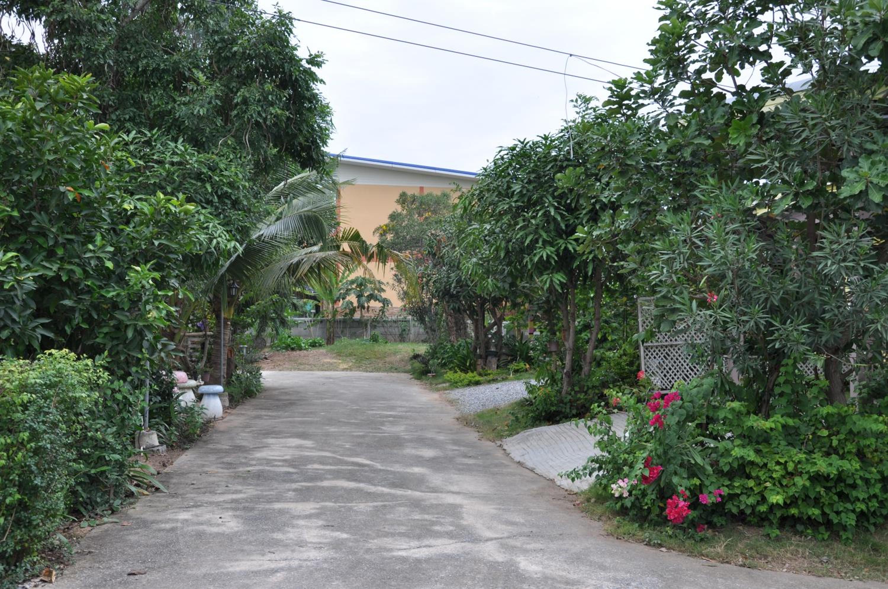 Feel Good Resort